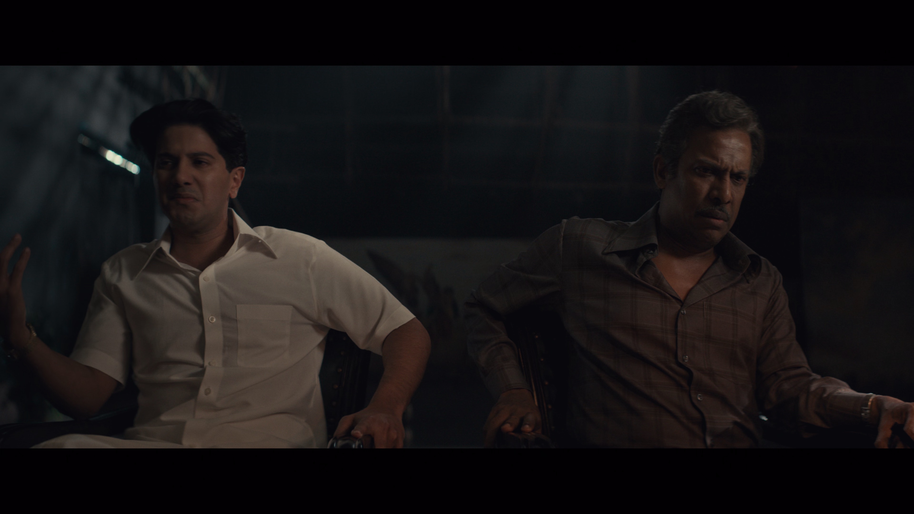 Kaantha [无字片源].Kaantha.2025.2160p.NF.WEB-DL.DDP5.1.Atmos.H.265-PandaQT 13.00GB-6.png