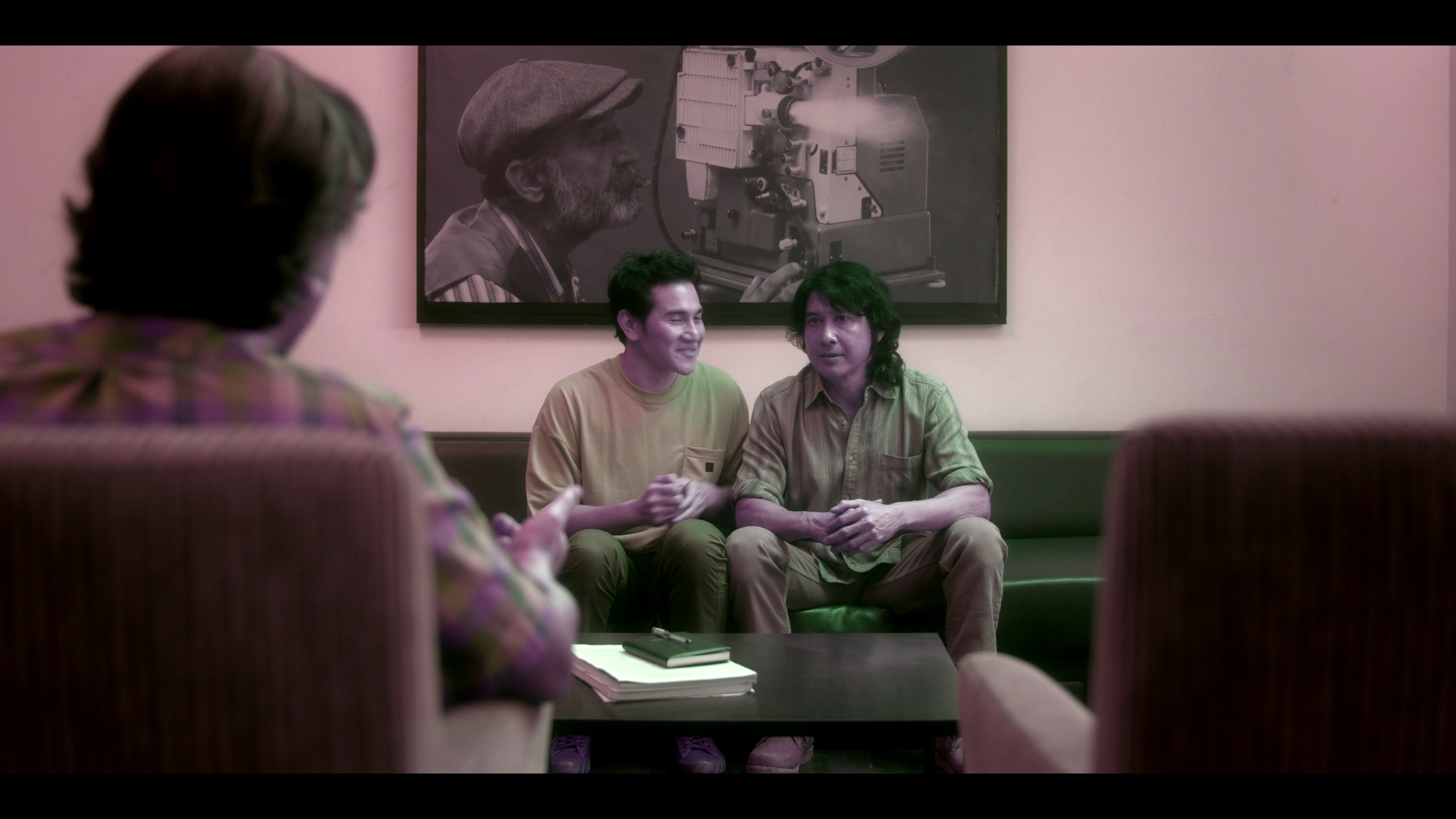 忘我星途 [简繁英字幕].Lost.in.the.Spotlight.2025.2160p.NF.WEB-DL.DDP5.1.Atmos.H.265-PandaQT 10.88GB-3.png