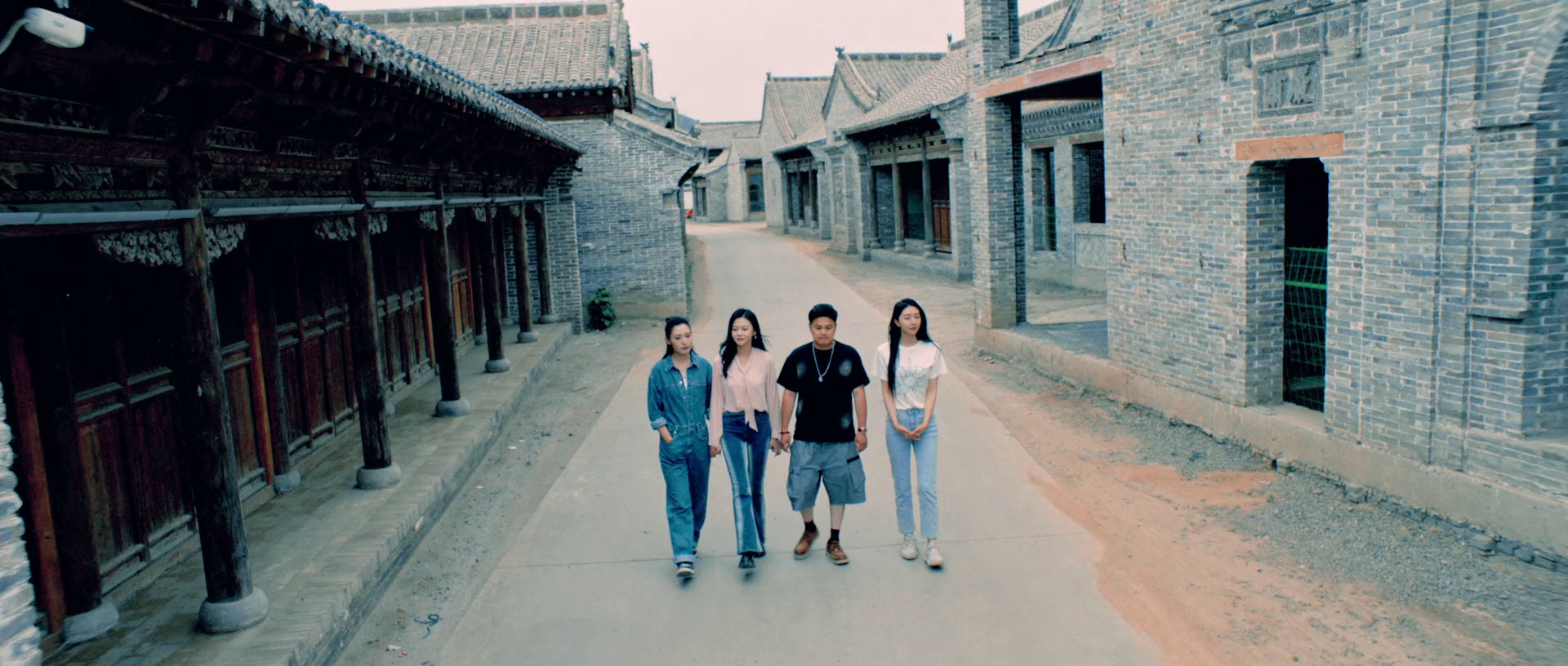 开着我的房车去旅行 [国语配音/中文字幕].DRIVE.MY.CAR.2025.1080p.WEB-DL.H264.AAC-QuickIO 1.40GB-3.png