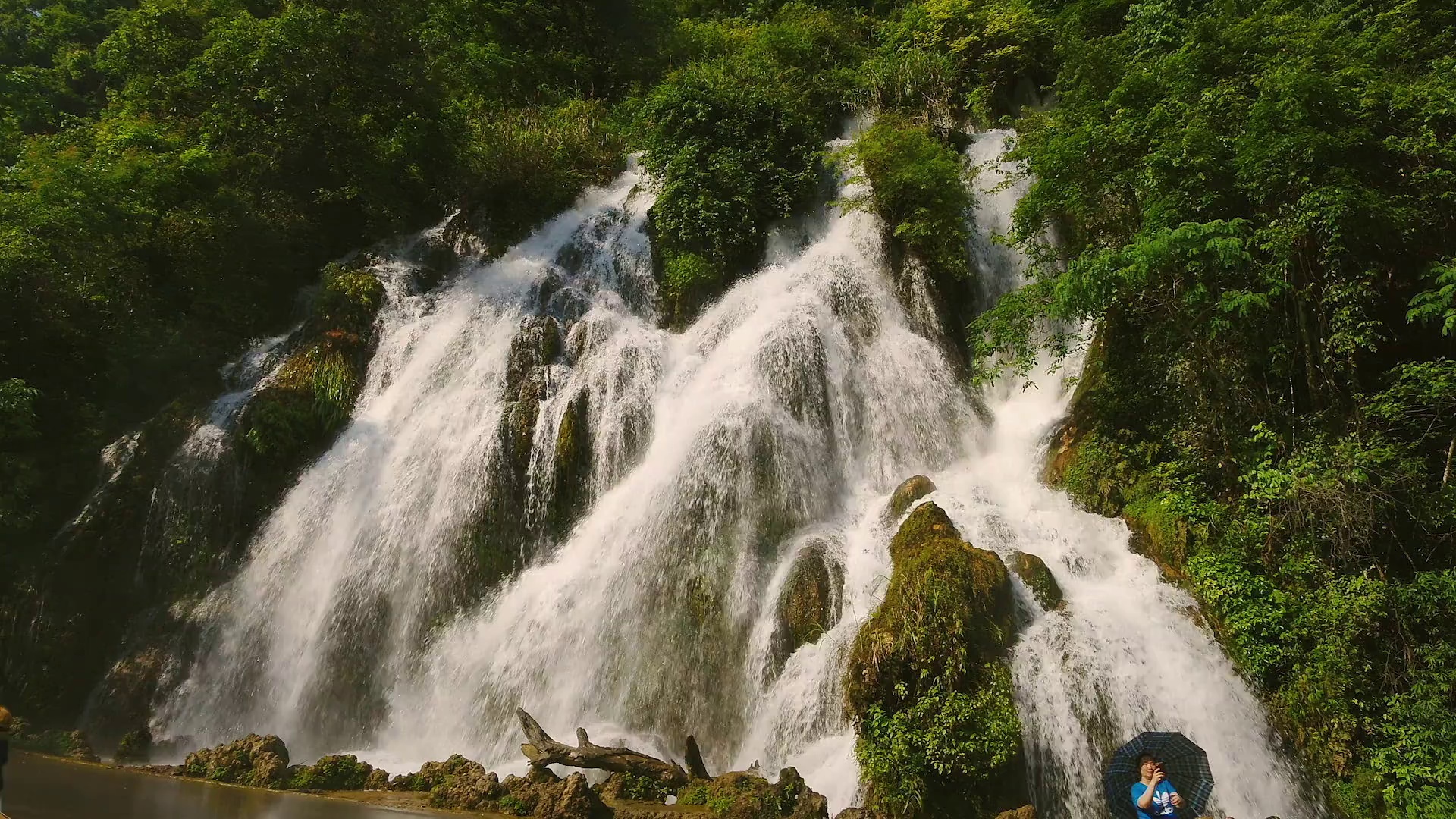 寻找最美目的地：秘境贵州 [简繁英字幕].2024.1080p.DSNP.WEB-DL.DDP.5.1.H.264-DreamHD 2.32GB-2.png