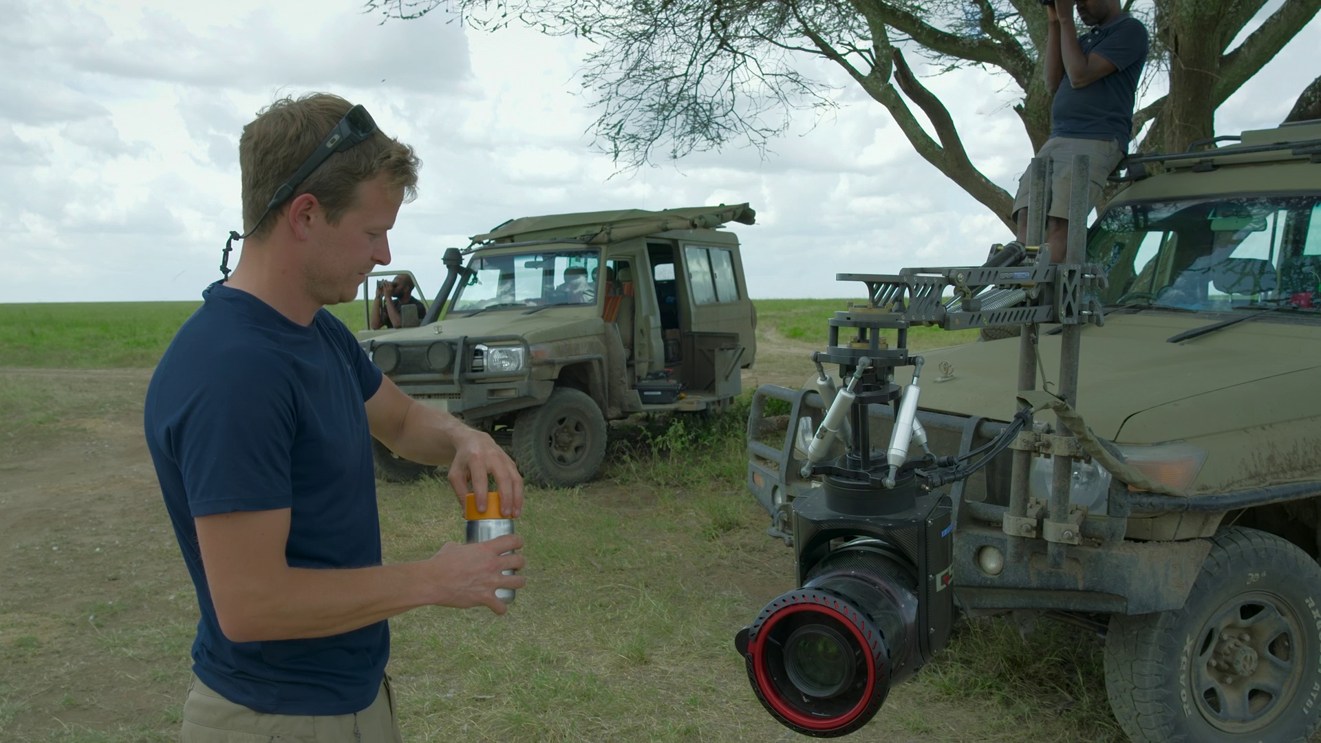 摄影师贝尔蒂与鲨鱼零距离 [简繁英字幕].2026.2160p.DSNP.WEB-DL.DDP.5.1.HDR10.H.265-DreamHD 4.93GB-3.png