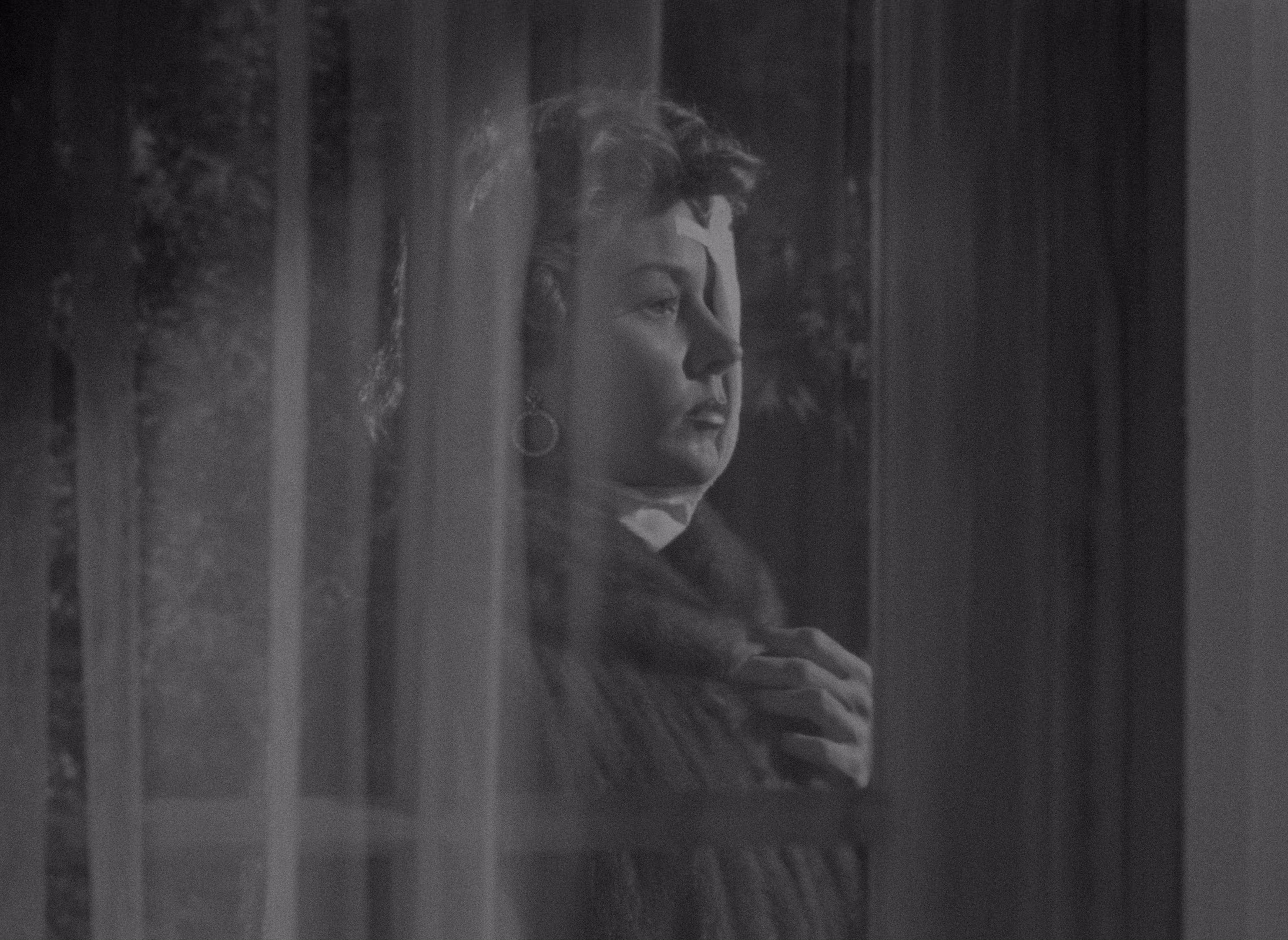 大内幕 [HDR/杜比视界双版本][简繁英字幕].Tot.het.bittere.einde.1953.2160p.UHD.BluRay.DV.x265.10bit.LPCM1.0-ParkHD 14.77GB-7.png