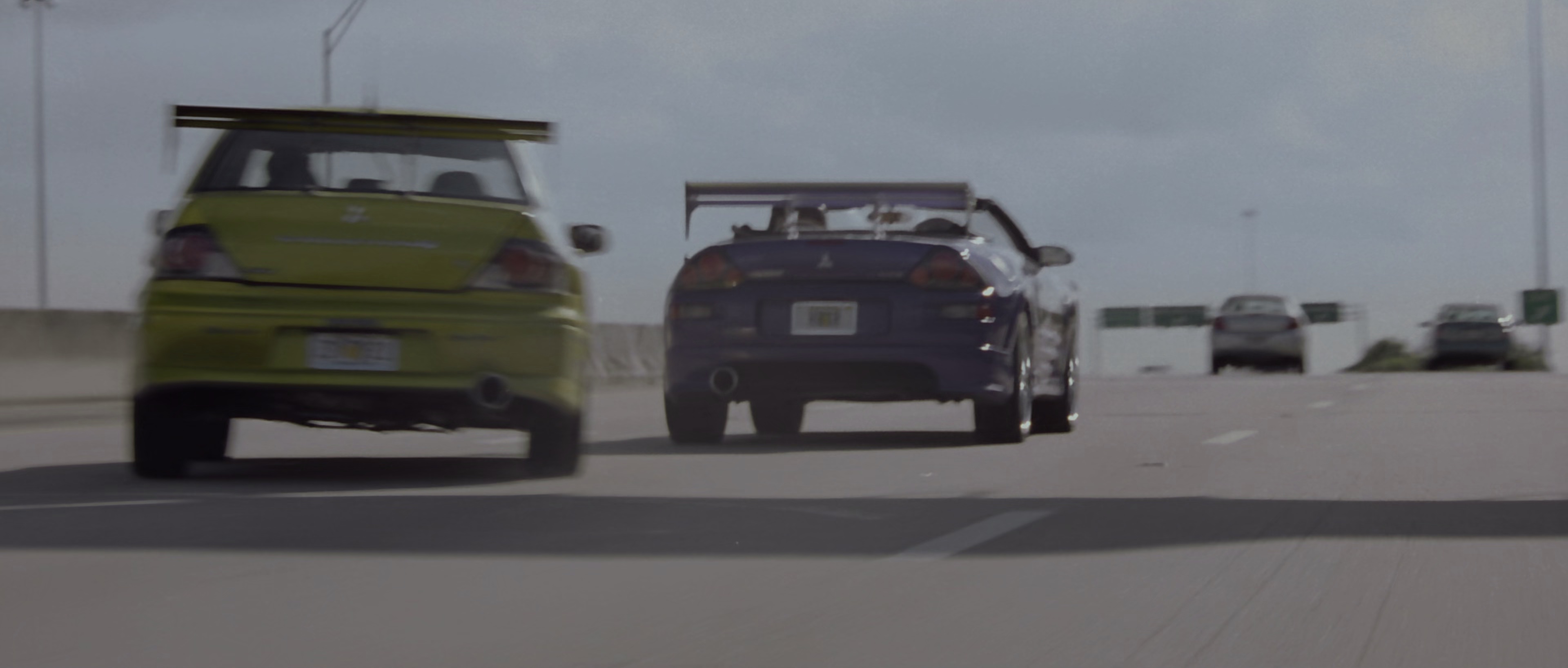 速度与激情2 [国英多音轨/简繁英字幕].2.Fast.2.Furious.2003.2160p.UHD.BluRay.HDR.x265.10bit.DTS-X.7.1-ParkHD 27.03GB-3.png