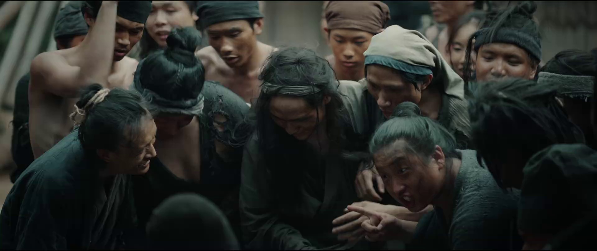 手遮天 [无字片源].The.Butcher's.Blade.2026.2160p.WEB-DL.H265.DTS-QuickIO 1.83GB-6.png