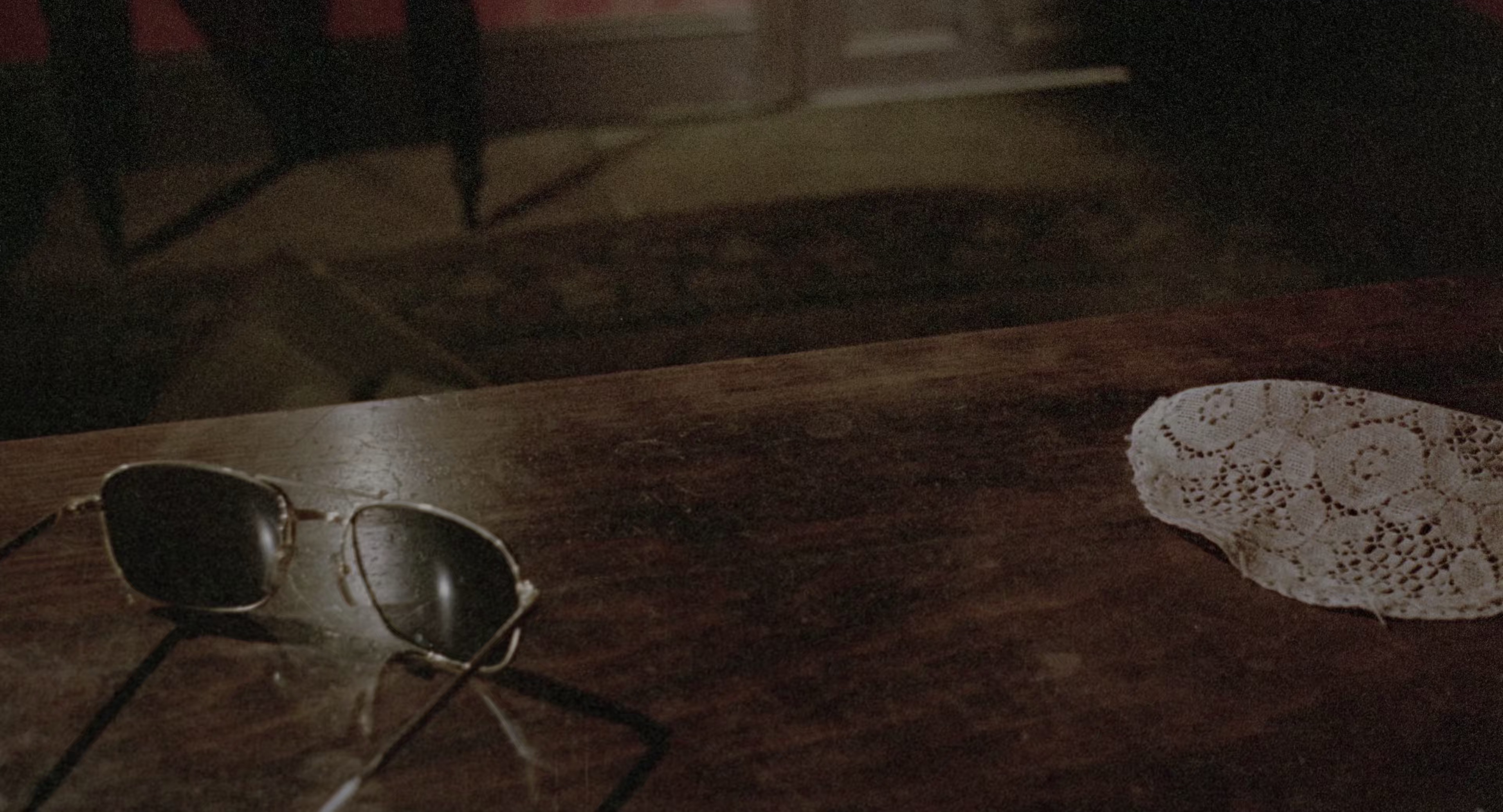 内陆惊魂 [HDR/杜比视界双版本][简繁英字幕].Wake.in.Fright.1971.2160p.UHD.BluRay.DV.x265.10bit.DTS-HD.MA2.0-ParkHD 16.85GB-2.png