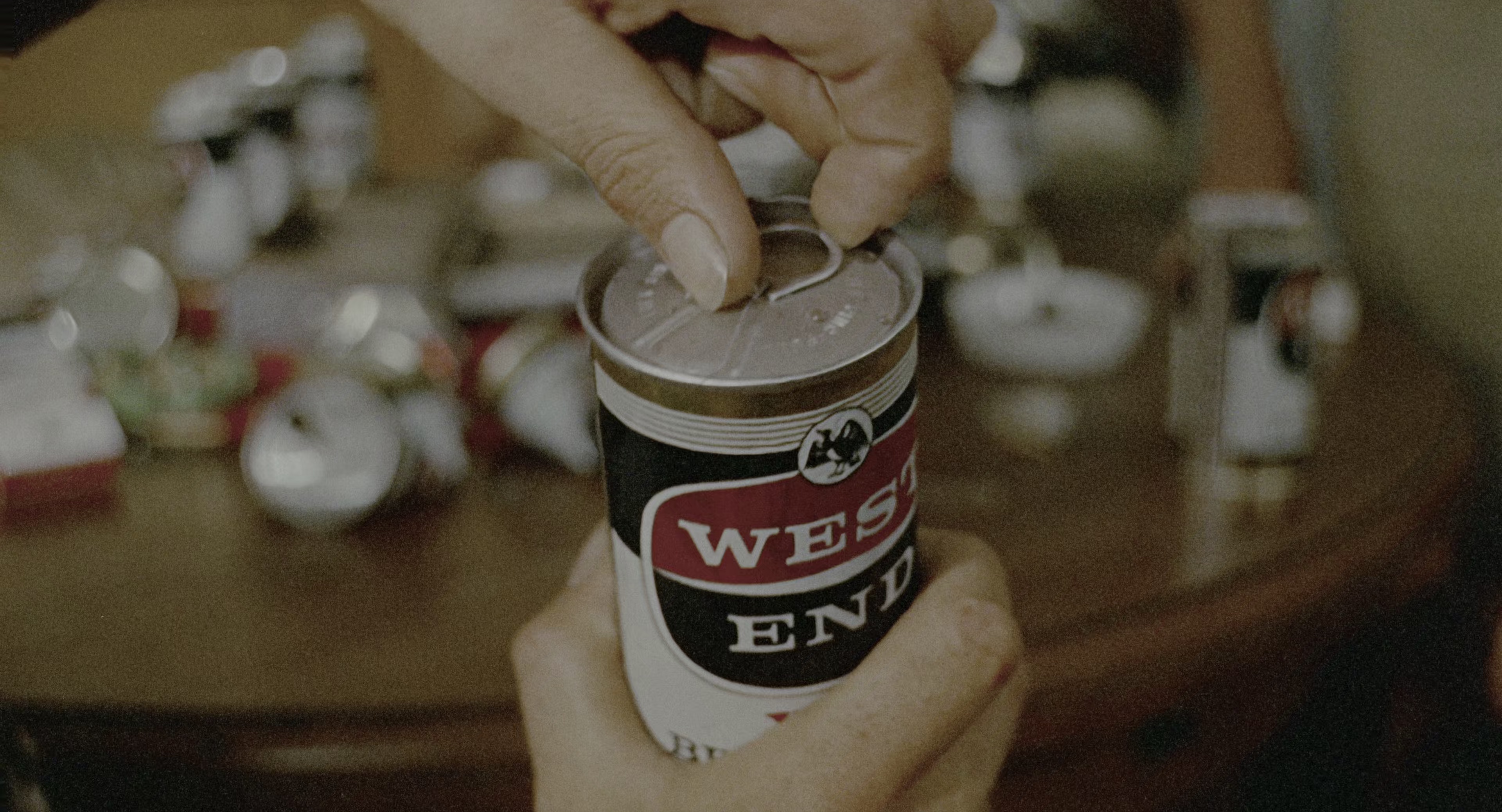 内陆惊魂 [HDR/杜比视界双版本][简繁英字幕].Wake.in.Fright.1971.2160p.UHD.BluRay.DV.x265.10bit.DTS-HD.MA2.0-ParkHD 16.85GB-3.png