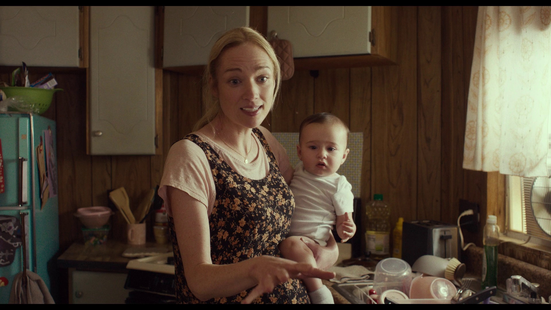 亲爱的，别！ [简繁英字幕].Honey.Dont.2025.1080p.Peacock.WEB-DL.DDP.5.1.H.264-DreamHD 5.13GB-2.png