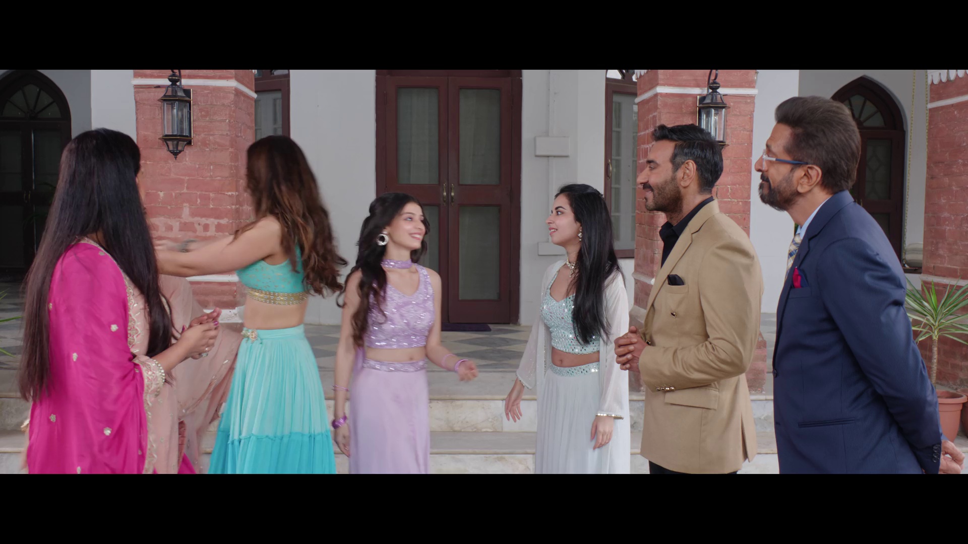 给我你的爱2 [无字片源].De.De.Pyaar.De.2.2025.1080p.NF.WEB-DL.DDP.5.1.Atmos.H.264-DreamHD 5.86GB-4.png