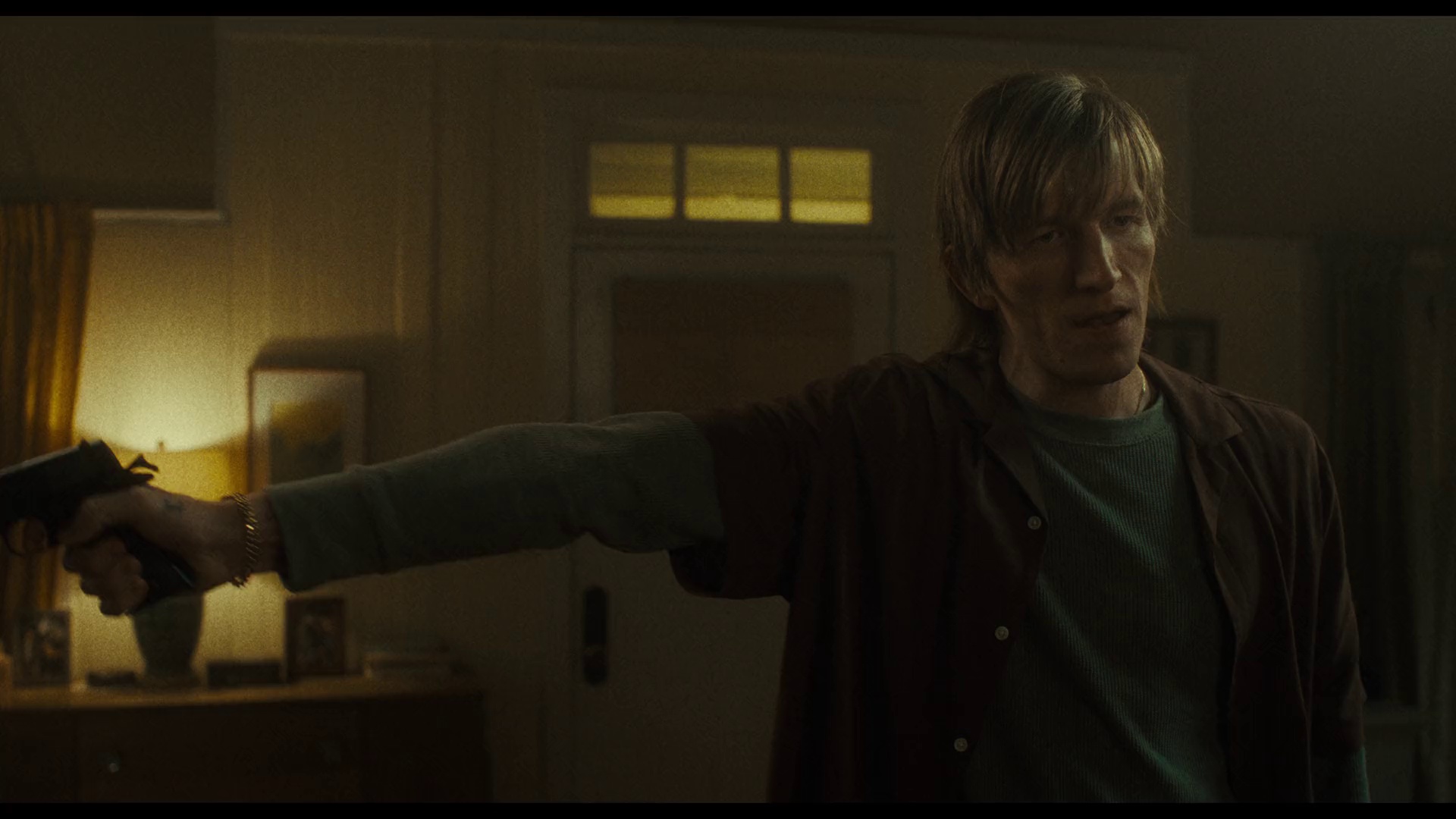 冷血狐狸 [无字片源].Stone.Cold.Fox.2025.1080p.NF.WEB-DL.DDP.5.1.H.264-DreamHD 4.88GB-6.png