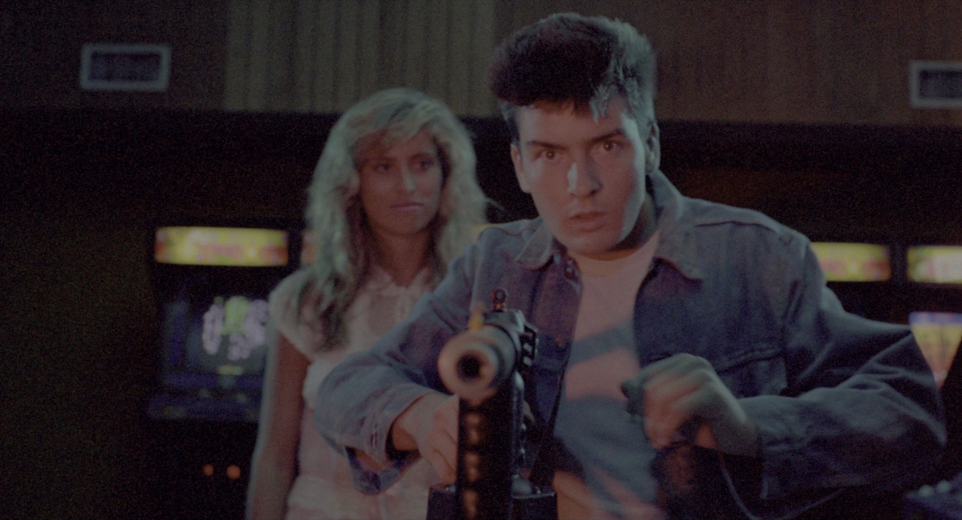 邻家男孩 [简繁英字幕].The.Boys.Next.Door.1985.2160p.UHD.BluRay.HDR.x265.10bit.DTS-HD.MA.5.1-ParkHD 18.63GB-5.png