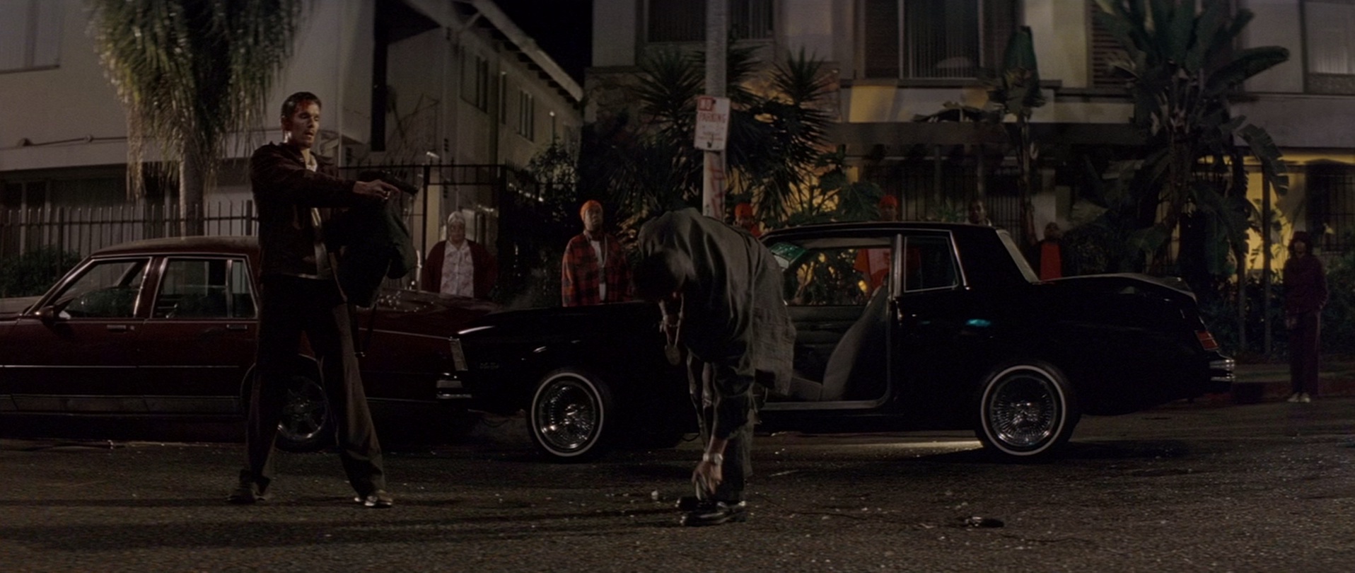 训练日 [简繁英字幕].Training.Day.2001.1080p.BluRay.x265.10bit.DD.5.1-QuickIO 4.84GB-7.png