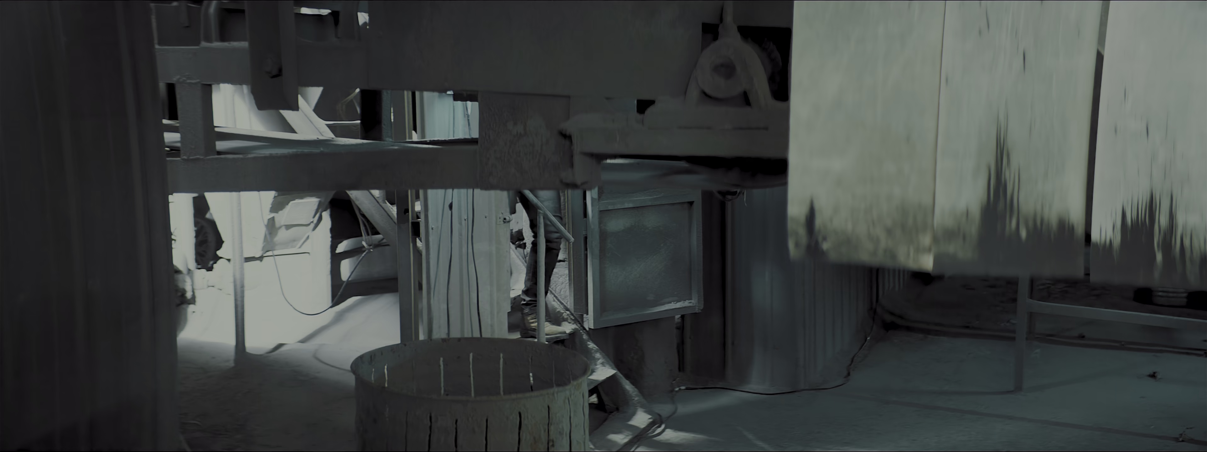 猎战狂徒 [国语配音/中文字幕].Fist.To.Fist.2026.2160p.WEB-DL.H265.HDR.DDP2.0-QuickIO 5.52GB-7.png