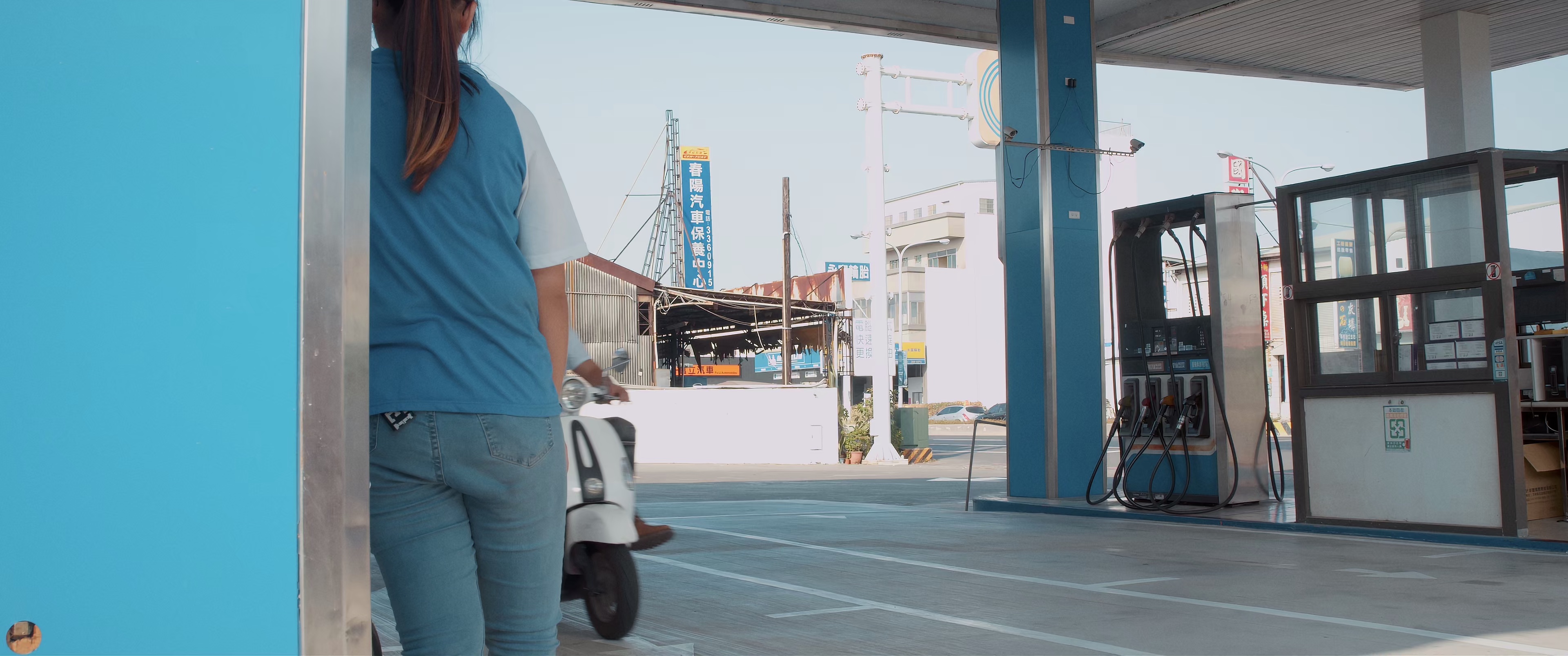 陌路无期 [60帧率版本][高码版][国语配音/中文字幕].Never.Meet.Again.2024.2160p.WEB-DL.H265.HQ.60fps.AAC-PandaQT 18.53GB-6.png