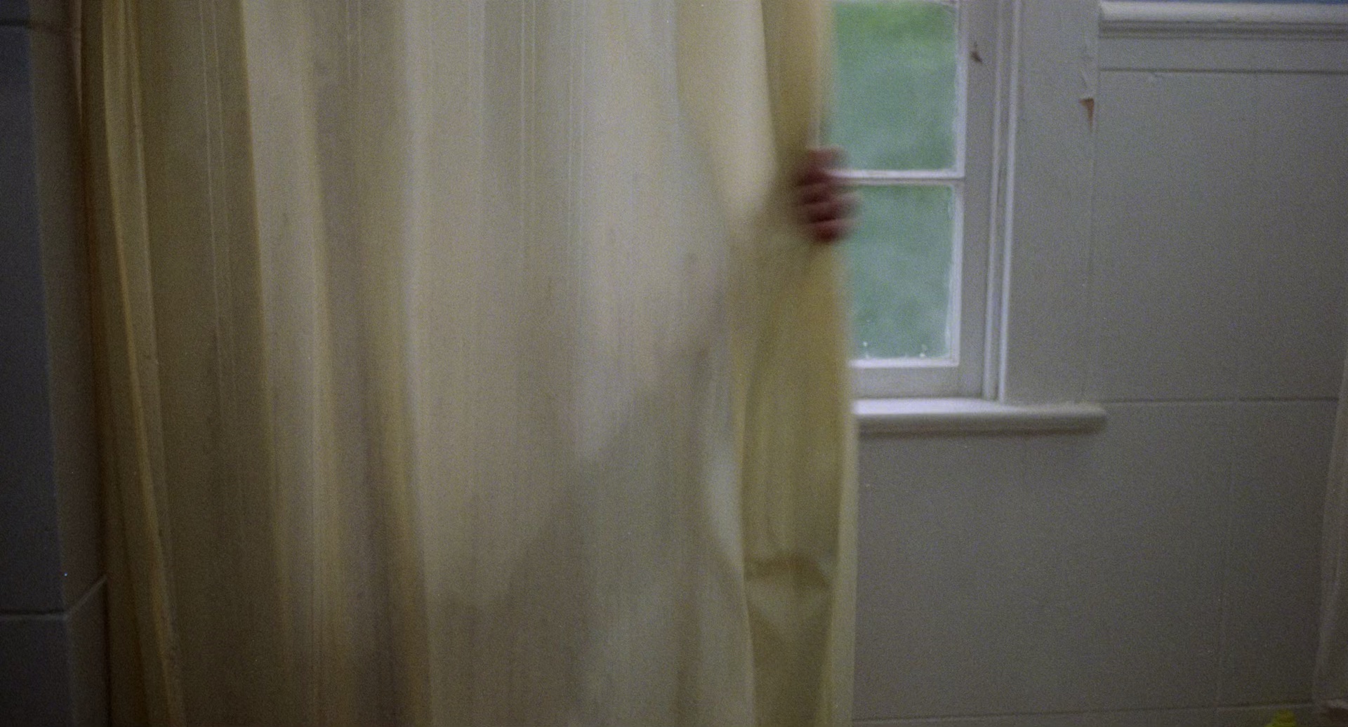 恶巫 [简繁英字幕].The.Boogey.Man.1980.1080p.BluRay.x265.10bit.FLAC.2.0-QuickIO 4.66GB-4.png