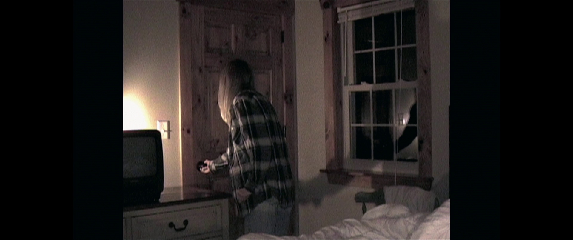 寻踪迷镇 [简繁英字幕].Shelby.Oaks.2024.BluRay.1080p.DTS-HDMA5.1.x265.10bit-DreamHD 6.13GB-2.png