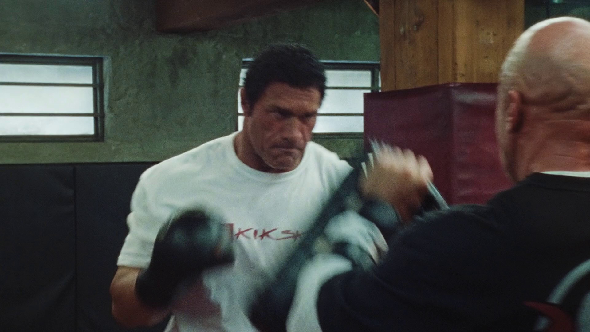 粉碎机 [简繁英字幕].The.Smashing.Machine.2025.GER.1080p.BluRay.x264.DTS-QuickIO 13.18GB-5.png