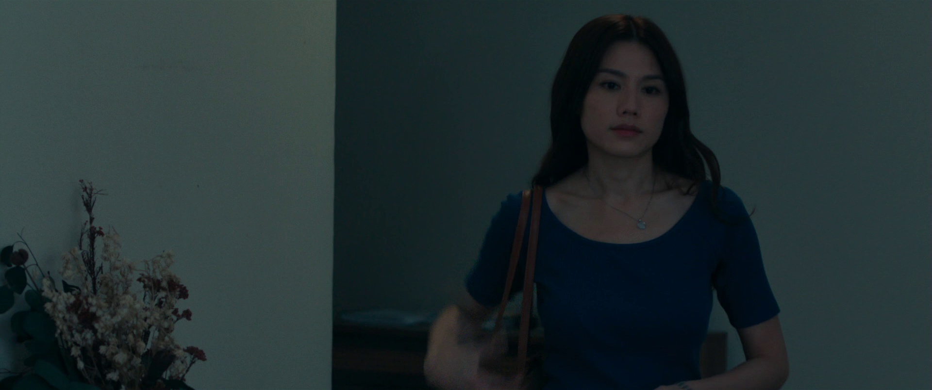 私家侦探 [国粤多音轨/中文字幕].Behind.The.Shadows.2025.1080p.BluRay.x265.10bit.TrueHD.5.1-ParkHD 8.72GB-2.png