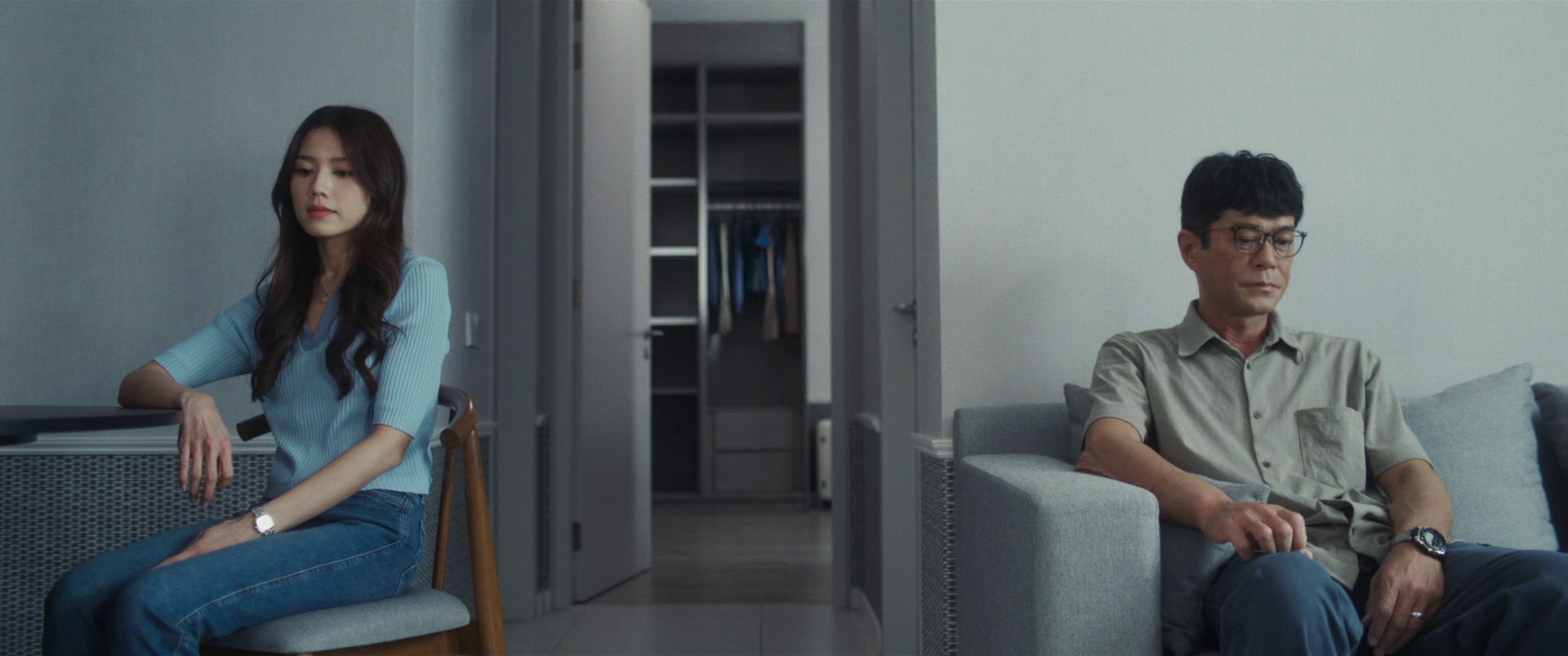 私家侦探 [国粤多音轨/中文字幕].Behind.The.Shadows.2025.1080p.BluRay.x265.10bit.TrueHD.5.1-ParkHD 8.72GB-5.png