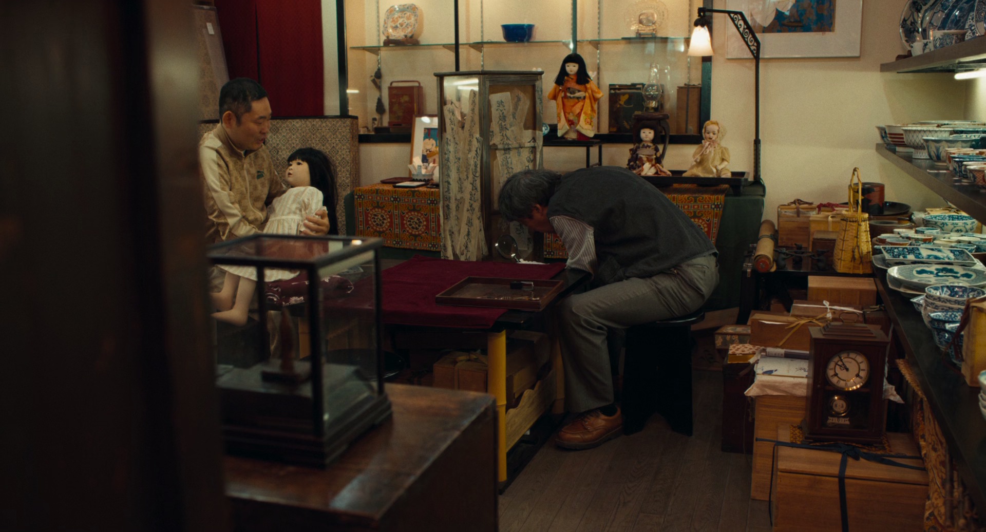 人偶之家 [中文字幕].Dollhouse.2025.1080p.BluRay.x265.10bit.DTS-HD.MA.5.1-ParkHD 12.78GB-5.png