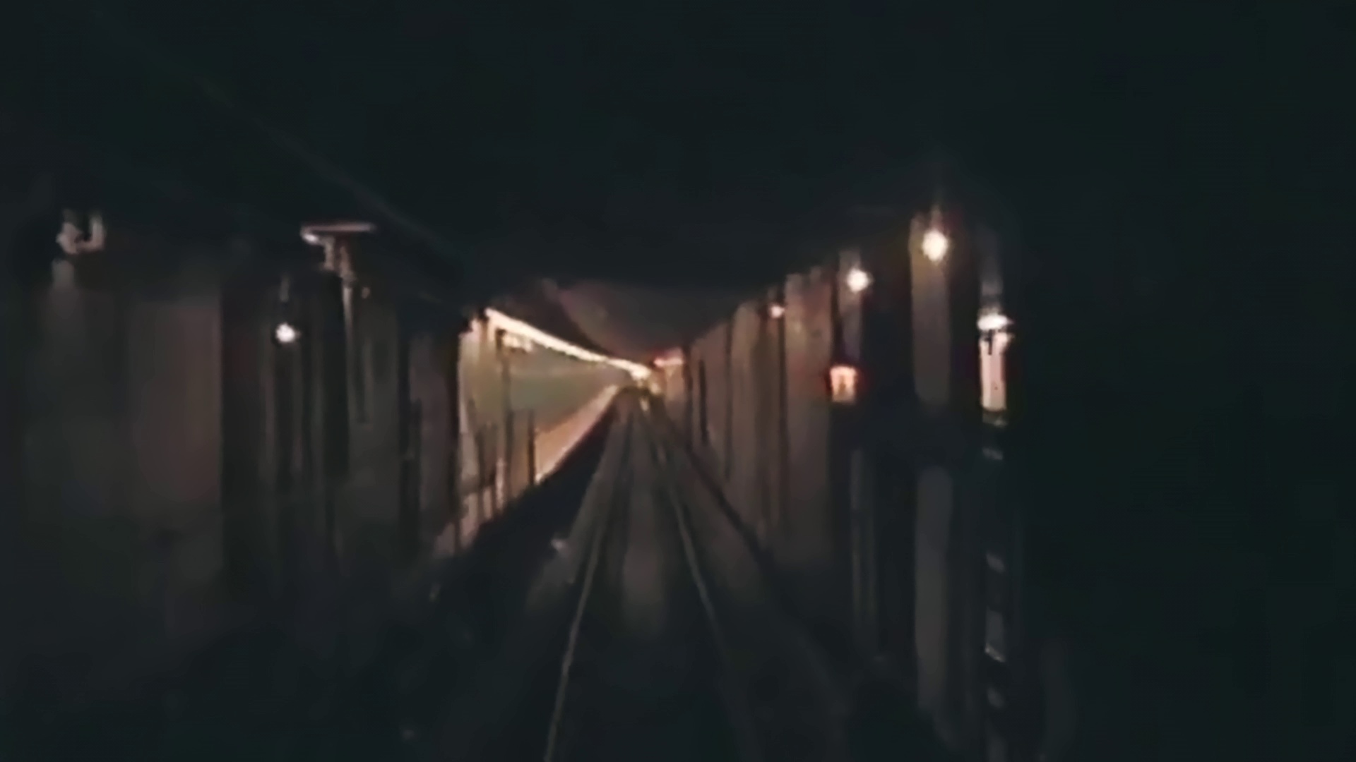 永无止境，杰夫·巴克利 [简繁英字幕].Never.Over,.Jeff.Buckley.2025.BluRay.1080p.AVC.Remux.DTS-HD.MA5.1-DreamHD 19.01GB-6.png