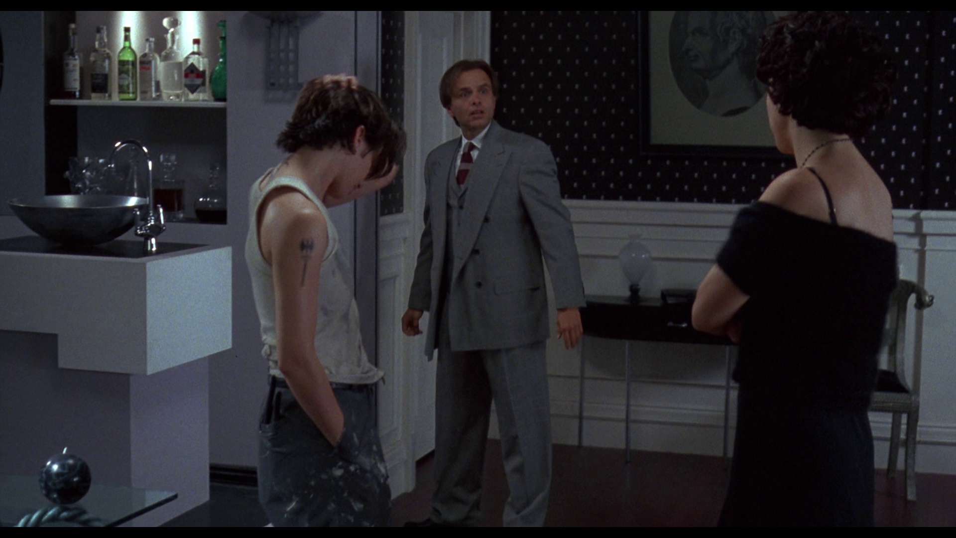 惊世狂花 [国英多音轨/简繁英字幕].Bound.1996.REPACK.Arrow.BluRay.1080p.REMUX.AVC.DTS-HDMA5.1-DreamHD 29.58GB-2.png