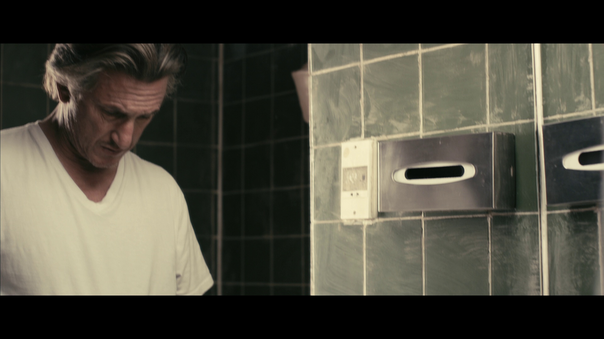 众矢之的 [中英字幕].Fair.Game.2010.BluRay.REMUX.1080p.AVC.DTS-HD.MA5.1-DreamHD 25.76GB-2.png