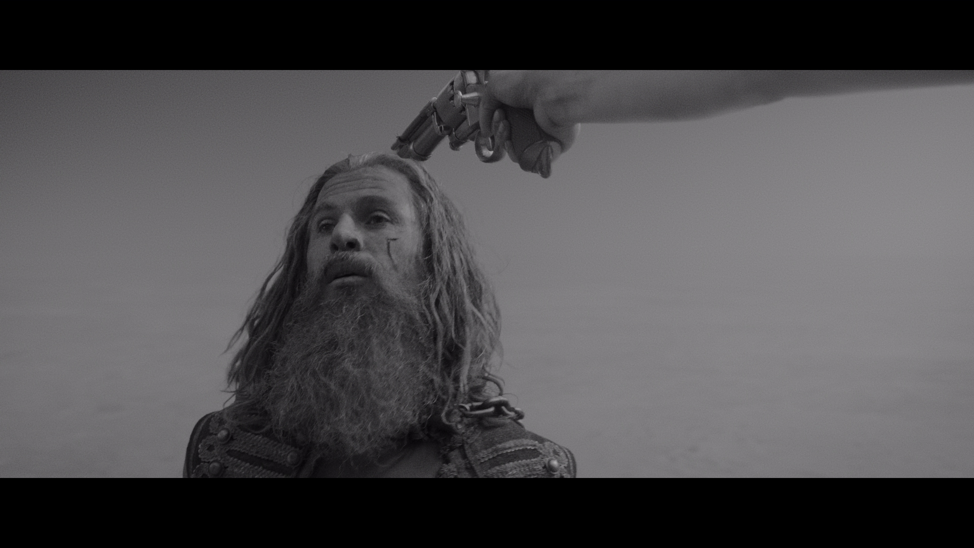 疯狂的麦克斯：狂暴女神 [HDR/杜比视界双版本][国英多音轨/简繁英字幕].2024.Black.and.Chrome.Edition.2160p.UHD.BluRay.REMUX.HEVC.DoVi.HDR.TrueHD7.1-DreamHD 63.85GB-7.png