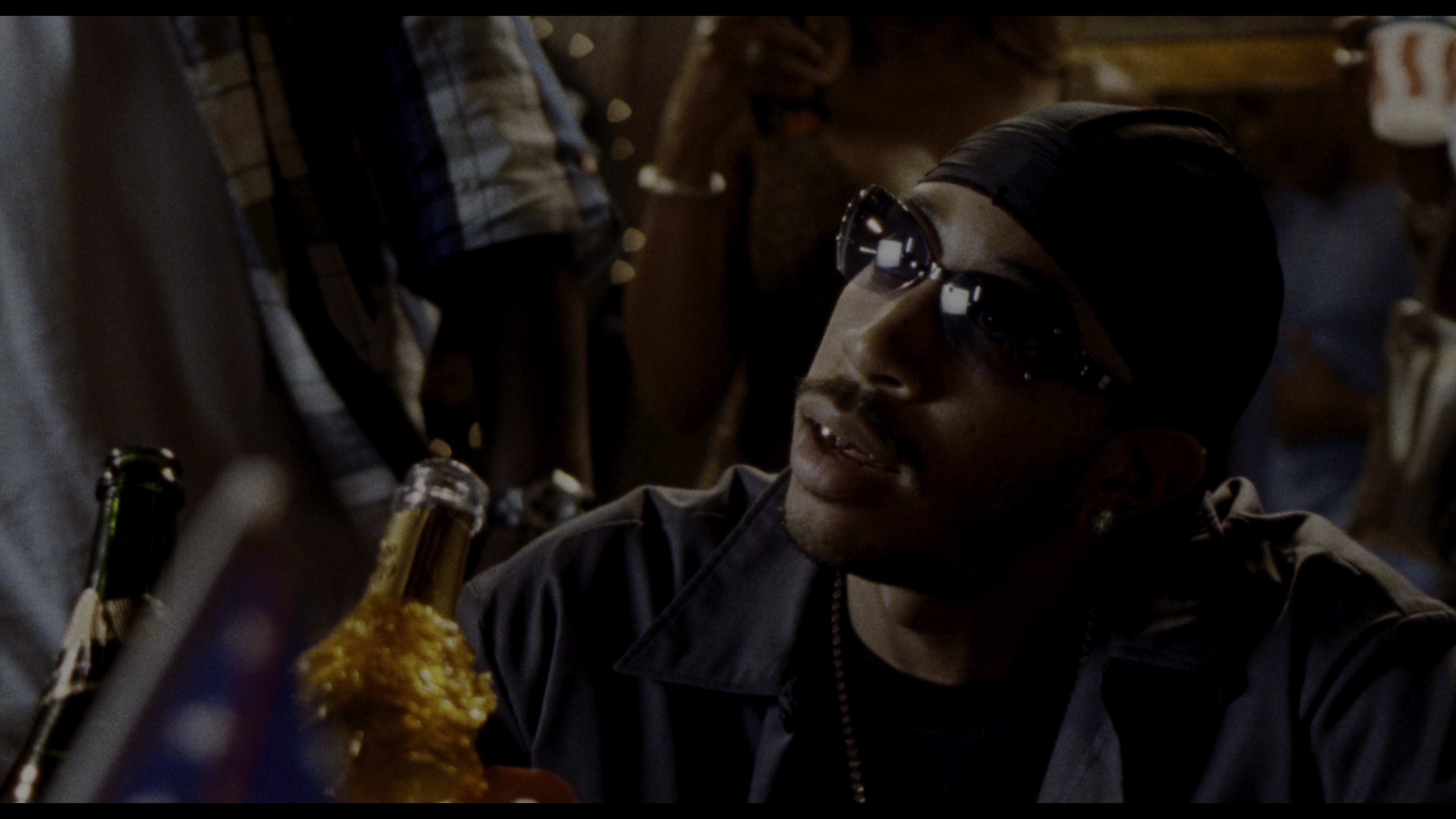 川流熙攘 [HDR/杜比视界双版本][中文字幕/特效字幕].2005.UHD.BluRay.REMUX.2160p.HEVC.DoVi.HDR.TrueHD5.1-DreamHD 54.87GB-6.png