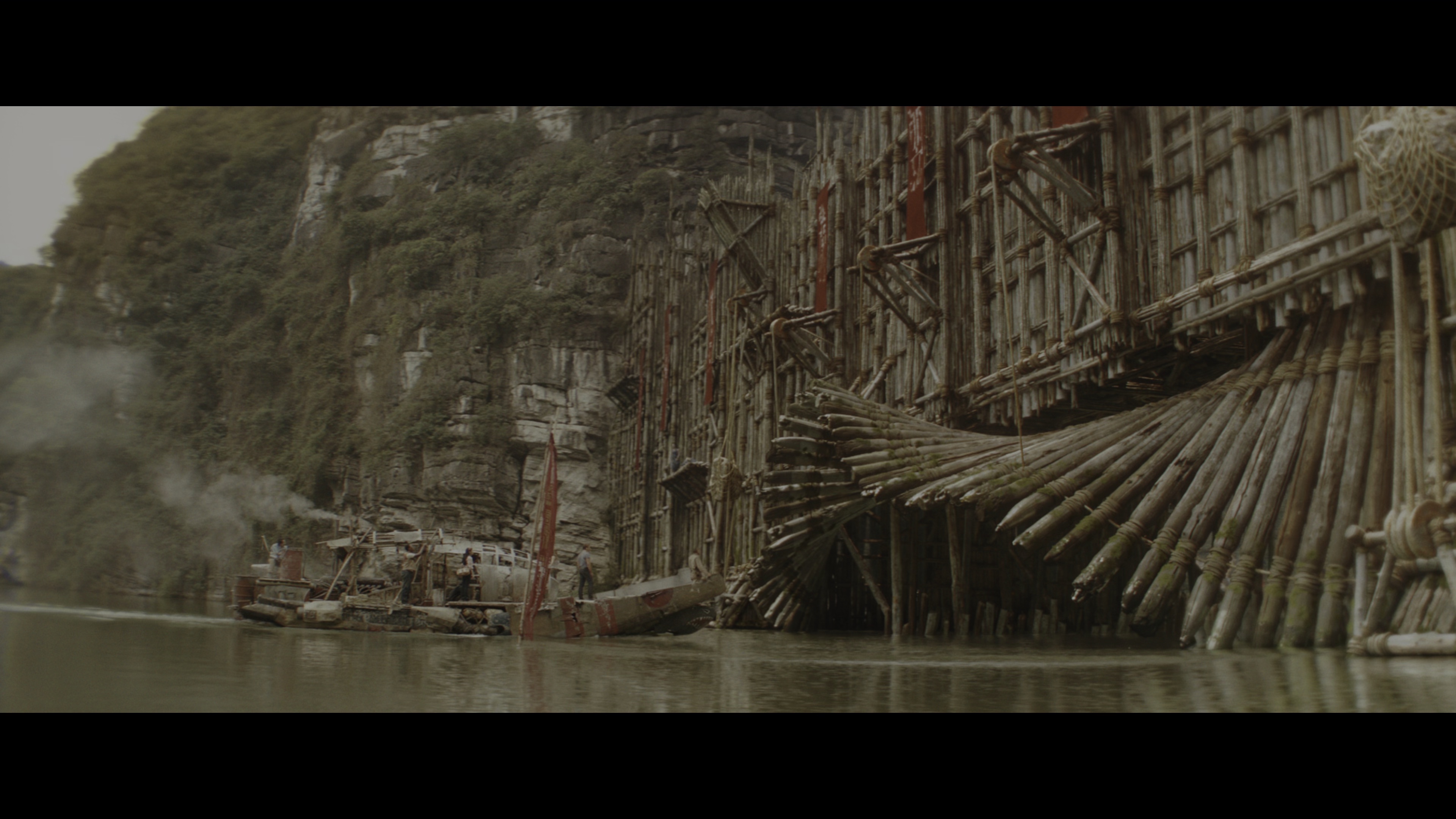 金刚：骷髅岛 [国英多音轨/特效中文字幕].Kong.Skull.Island.2017.2160p.UHD.BluRay.REMUX.HEVC.HDR.TrueHD7.1-DreamHD 48.88GB-5.png