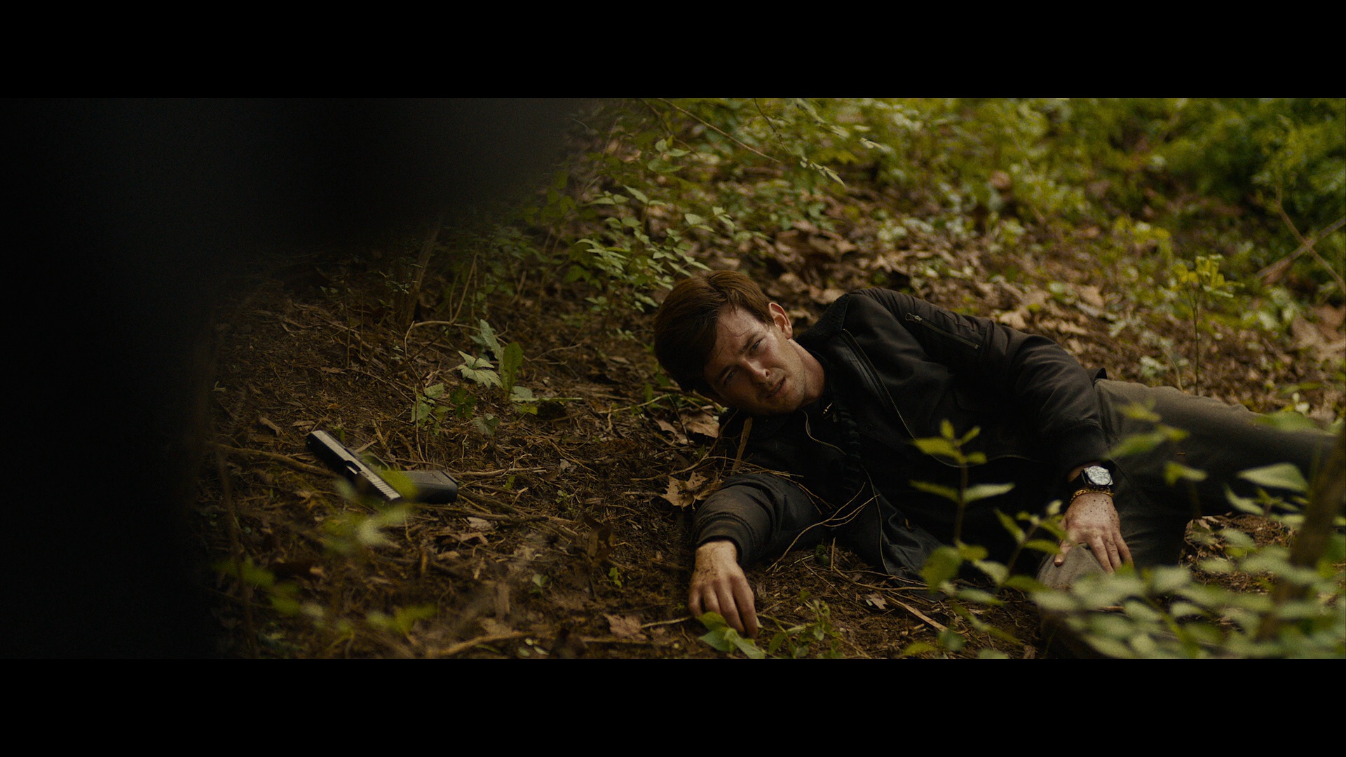 红右手 [简繁英字幕].Red.Right.Hand.2024.BluRay.1080p.REMUX.AVC.DTS-HDMA5.1-DreamHD 28.50GB-4.png