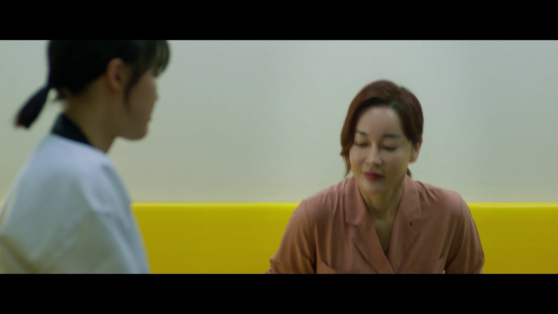 家族秘密 [中文字幕].Family.Secrets.2025.1080p.HamiVideo.WEB-DL.AAC2.0.H.264-DreamHD 5.74GB-7.png