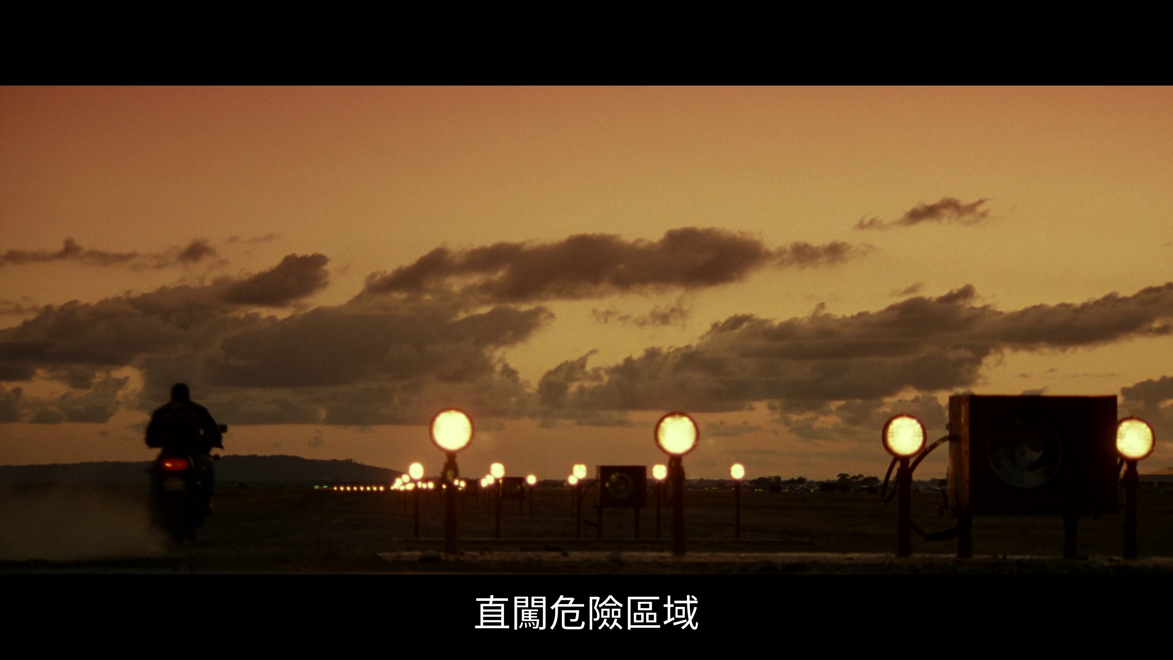 壮志凌云 [30帧率版本][中文字幕].Top.Gun.1986.2160p.HamiVideo.WEB-DL.DD5.1.H.264-DreamHD 14.00GB-1.png