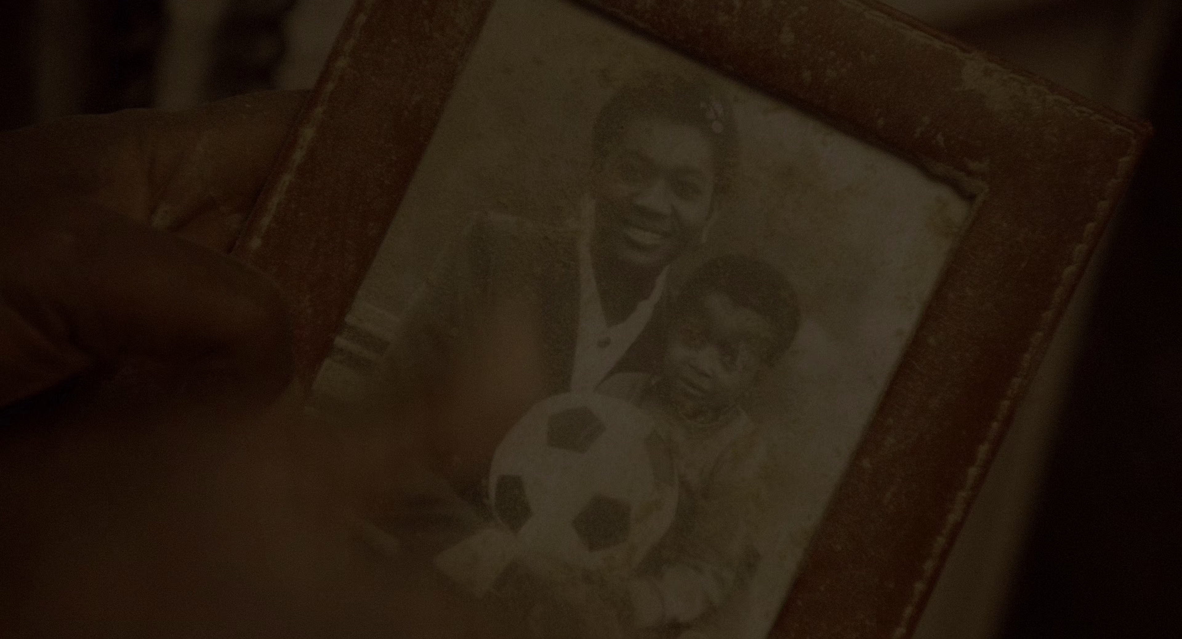 尘土恶魔 [HDR/杜比视界双版本][简繁英字幕].Dust.Devil.1992.2160p.UHD.BluRay.DV.x265.10bit.DTS-HD.MA.5.1-ParkHD 20.32GB-1.png