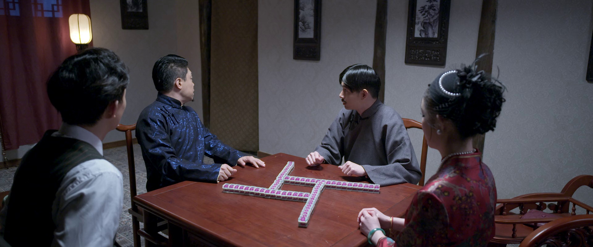 暗杠 [国语配音/中文字幕].Dark.Bar.2025.2160p.WEB-DL.H265.DDP5.1-QuickIO 2.59GB-2.png