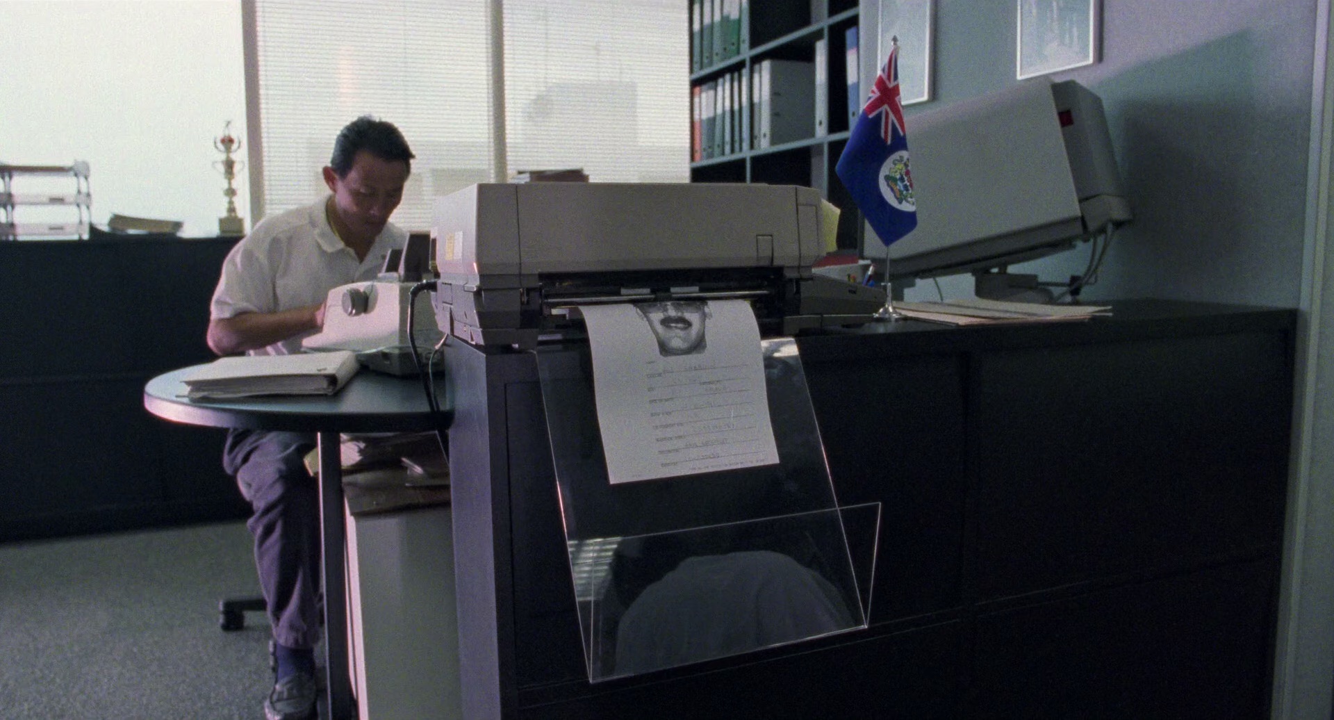 辣手神探 [粤英多音轨/简繁英字幕].Hard.Boiled.1992.1080p.BluRay.x265.10bit.DTS-HD.MA2.0-ParkHD 12.88GB-2.png