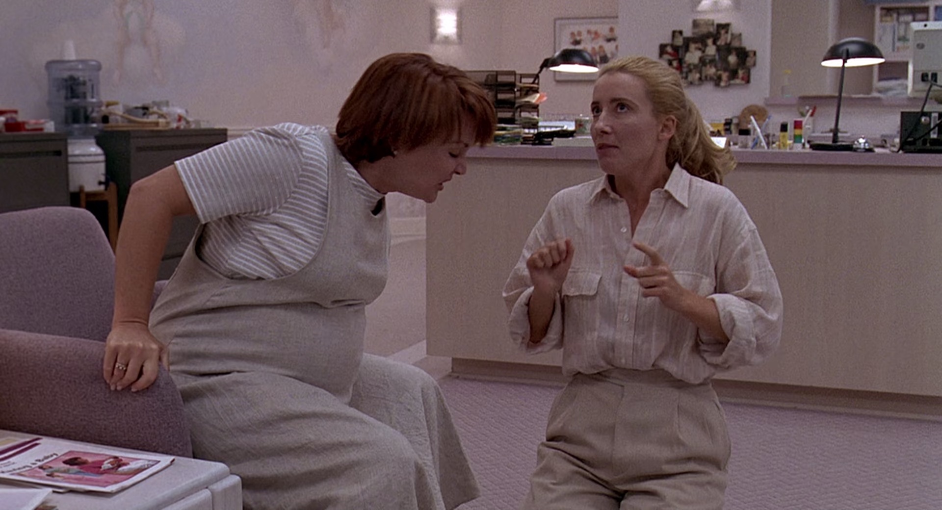 魔鬼二世 [简繁英字幕].Junior.1994.1080p.BluRay.x265.10bit.DTS-HD.MA.5.1-ParkHD 9.02GB-7.png