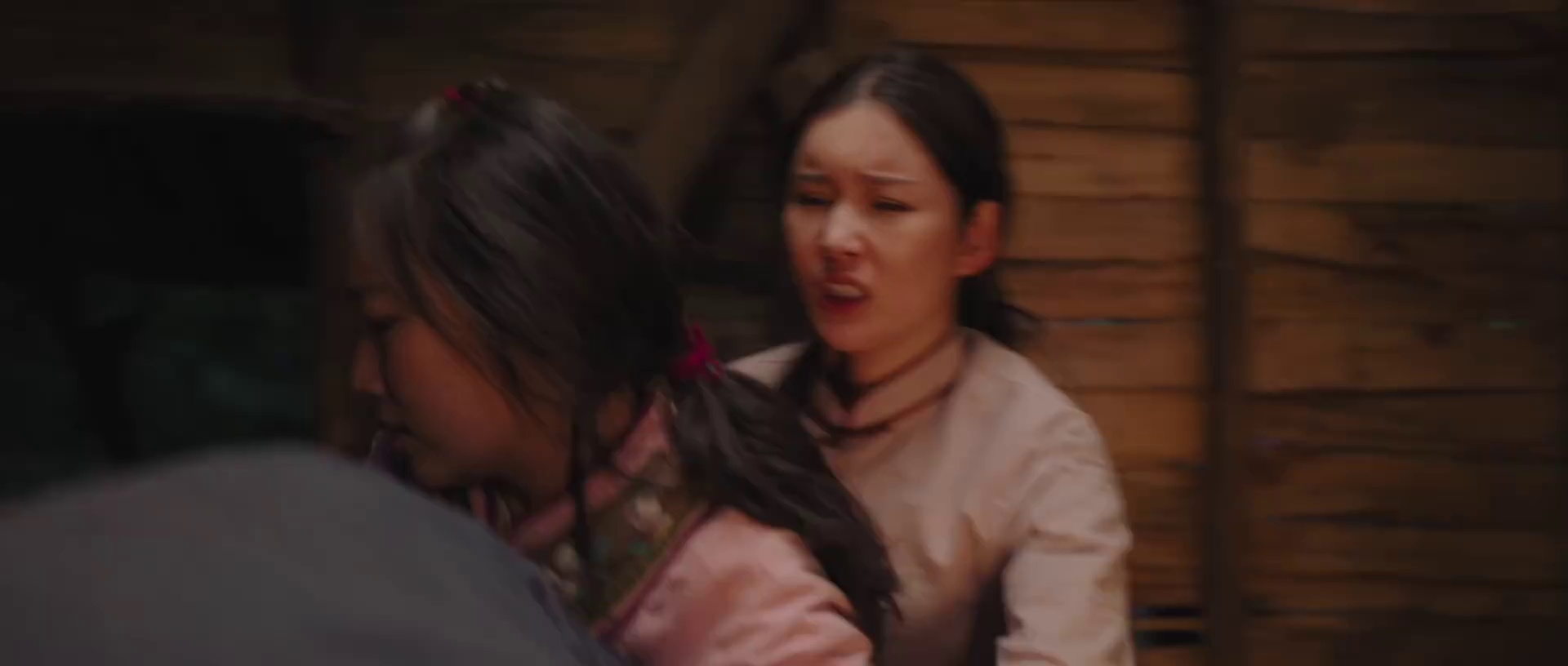 荒村怪谈 [国语配音/中文字幕].Legend.of.Savages.2025.1080p.WEB-DL.H264.AAC-QuickIO 0.78GB-5.png