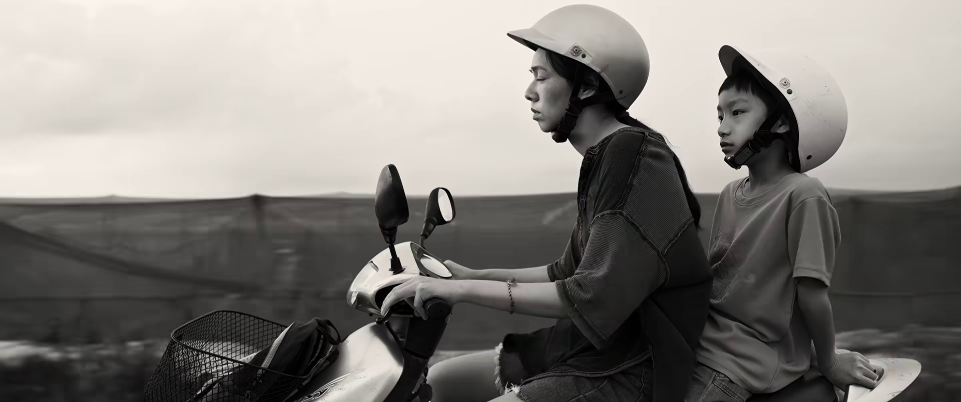 小雁与吴爱丽 [国语配音/中文字幕].Yen.and.Ai-Lee.2024.2160p.WEB-DL.H265.DDP2.0-QuickIO 1.81GB-3.png