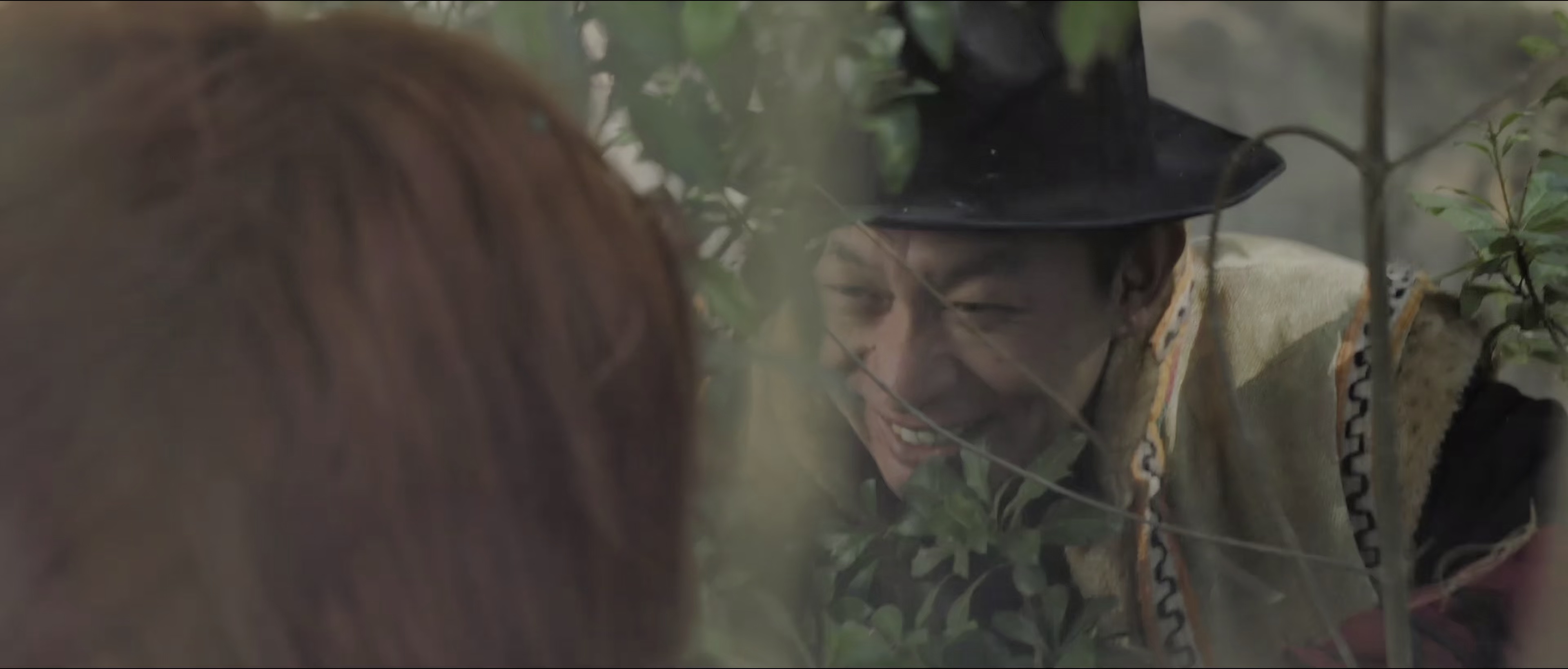 荒村怪谈 [国语配音/中文字幕].Legend.of.Savages.2025.2160p.WEB-DL.H265.HDR.AAC-QuickIO 2.53GB-4.png