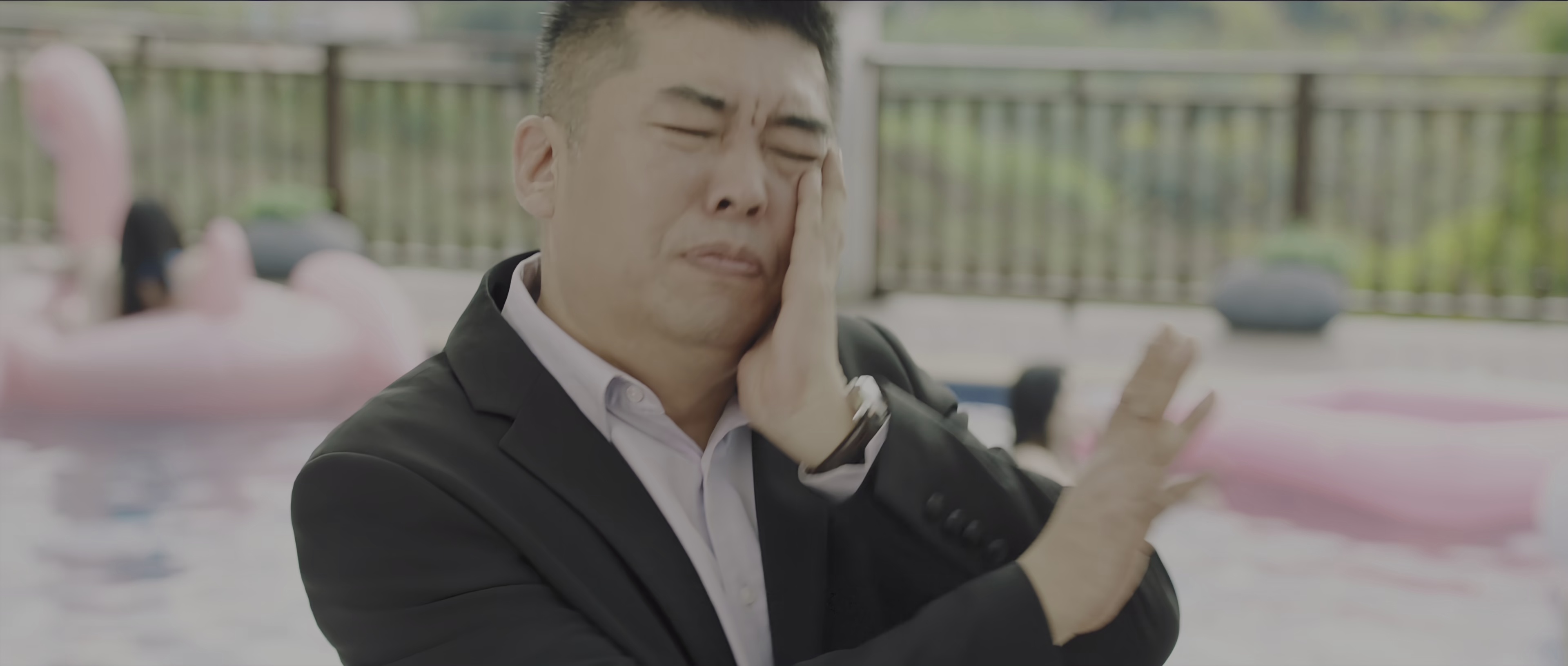 解决专家 [国语配音/中文字幕].Trouble.Shooter.2026.2160p.WEB-DL.H265.HDR.DDP2.0-QuickIO 5.65GB-4.png