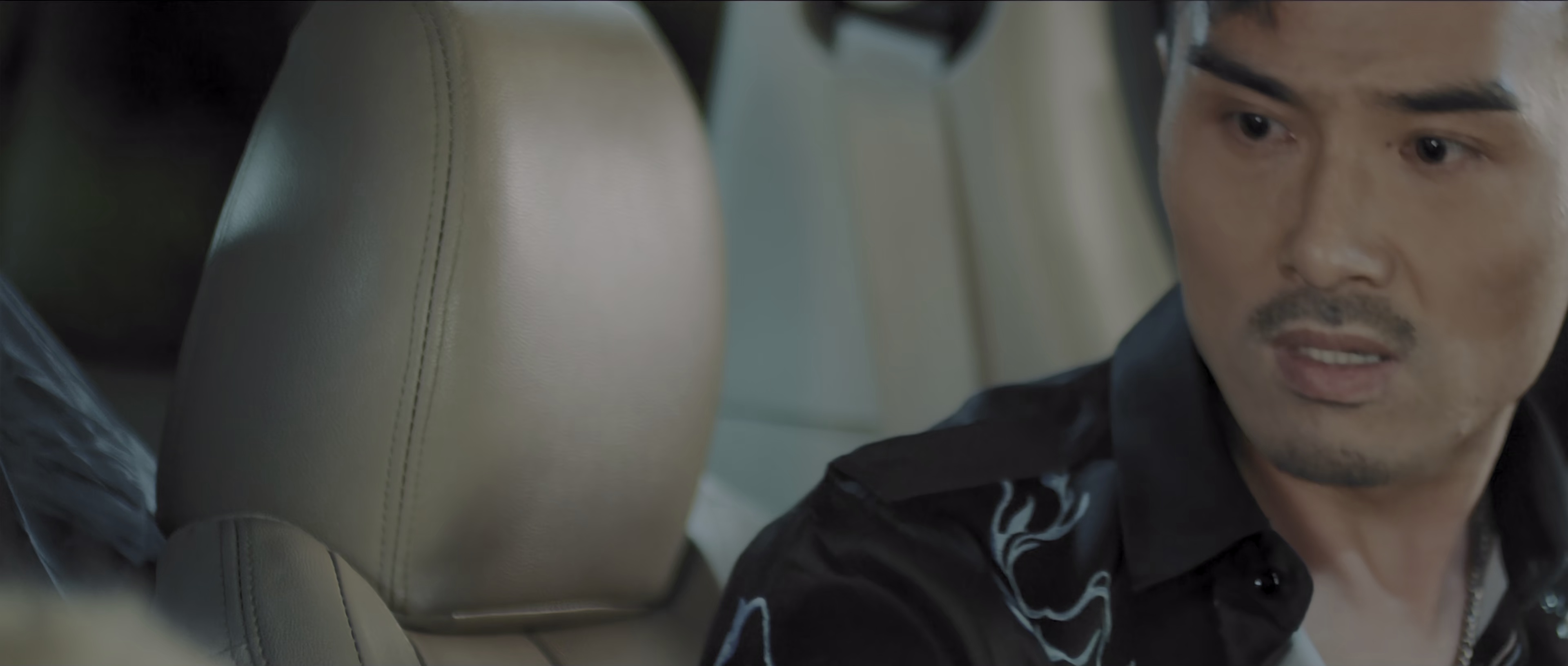 解决专家 [国语配音/中文字幕].Trouble.Shooter.2026.2160p.WEB-DL.H265.HDR.DDP2.0-QuickIO 5.65GB-6.png