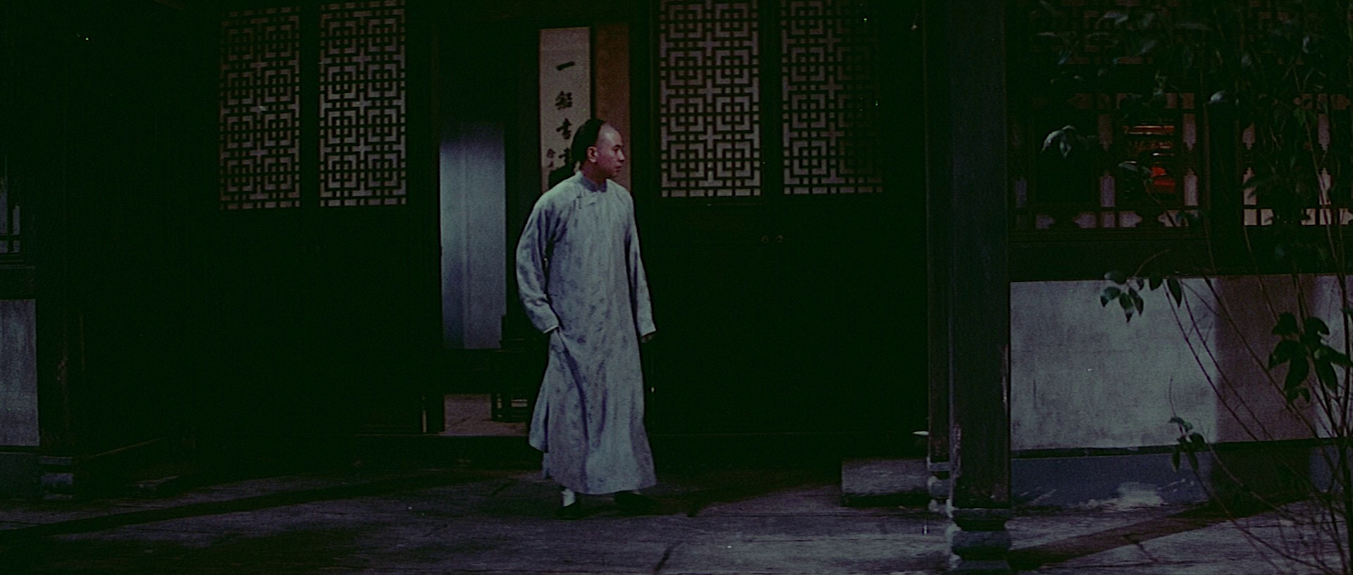 阿Q正传 [国语配音/中文字幕].The.True.Story.of.Ah.Q.1981.1080p.BluRay.x264.DD1.0-ParkHD 11.09GB-3.png