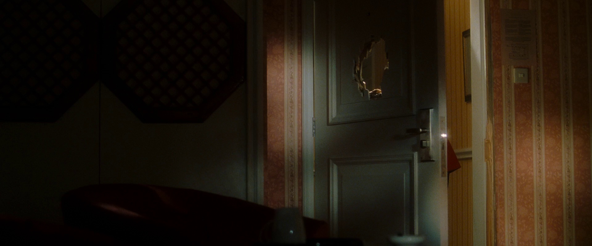 杀死比尔：整个血腥事件 [杜比视界版本][无字片源].2006.2160p.iTunes.WEB-DL.DD.5.1.DV.H.265-DreamHD 43.89GB-7.png