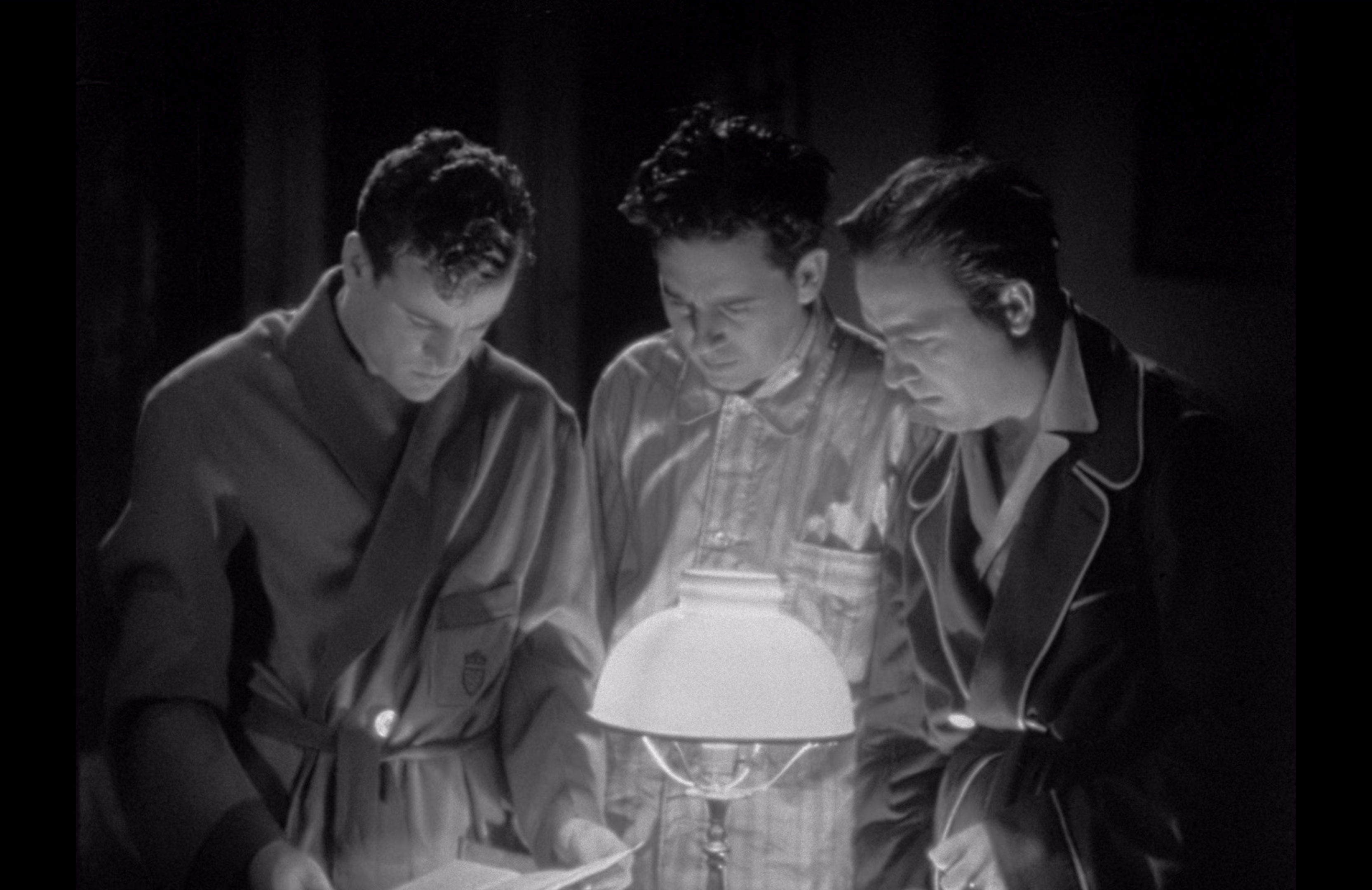 地狱天使 [简繁英字幕].Hell's.Angels.1930.2160 p.UHD.BluRay.x265.10bit.LPCM1.0-ParkHD 24.60GB-2.png