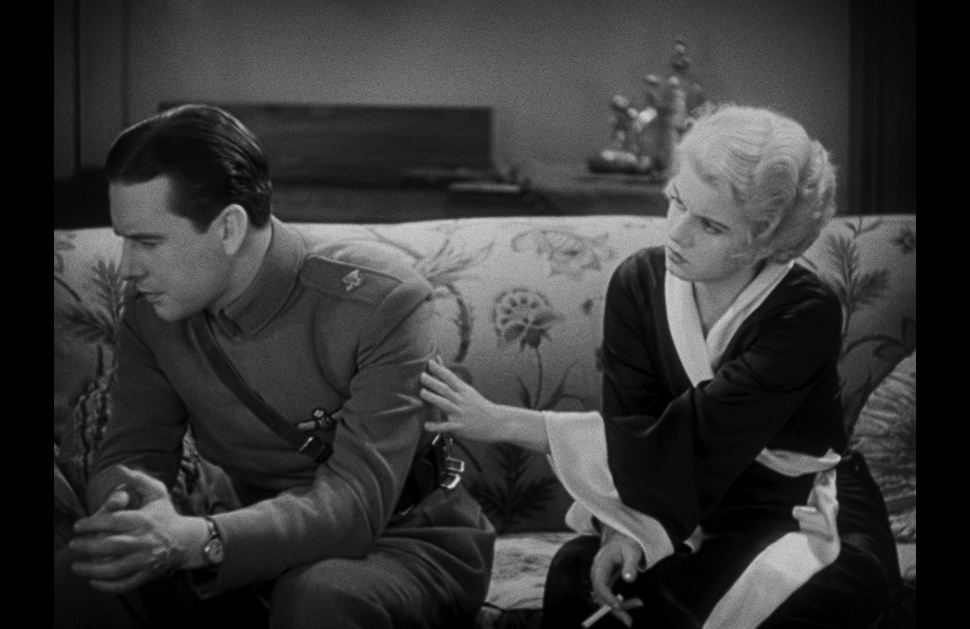 地狱天使 [简繁英字幕].Hell's.Angels.1930.2160 p.UHD.BluRay.x265.10bit.LPCM1.0-ParkHD 24.60GB-3.png