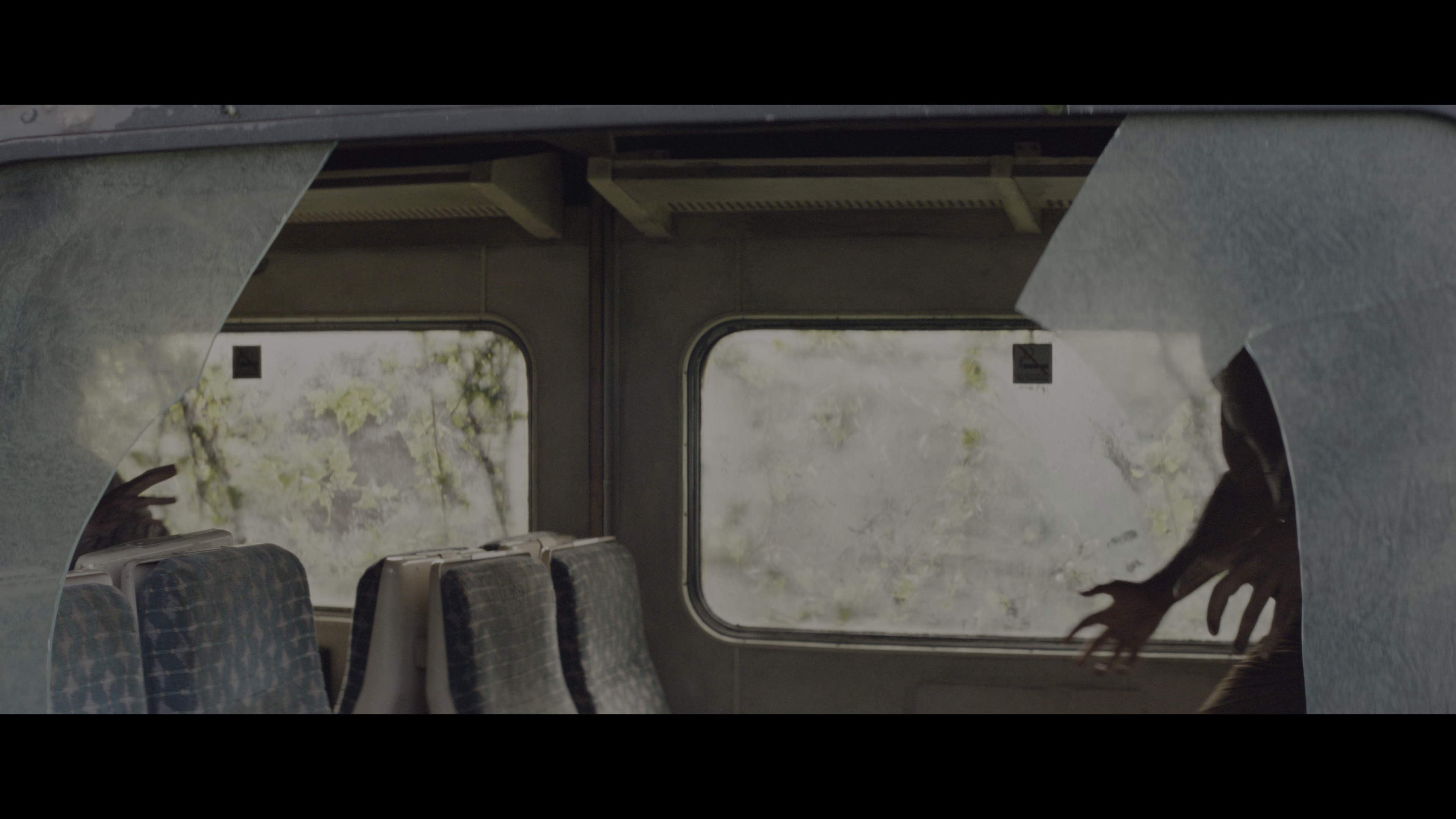 惊变28年2：白骨圣殿 [HDR/杜比视界双版本][简繁英字幕].2026.2160p.MA.WEB-DL.DV.HDR.H265.DDP5.1.Atmos-QuickIO 19.05GB-6.png