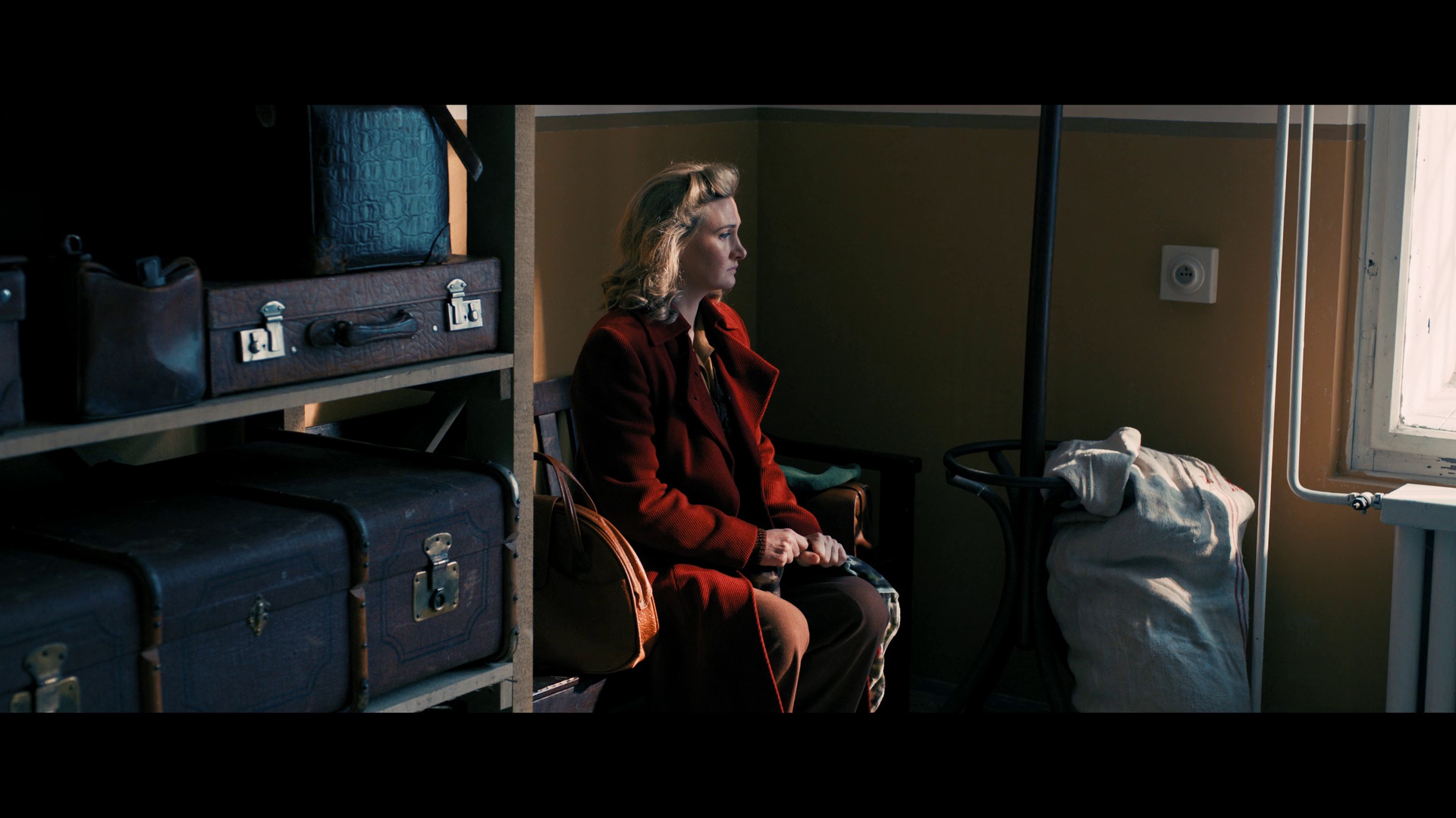 瑞典救援暗线 [简繁英字幕].The.Swedish.Connection.2026.1080p.NF.WEB-DL.x264.DDP5.1-QuickIO 3.87GB-6.png