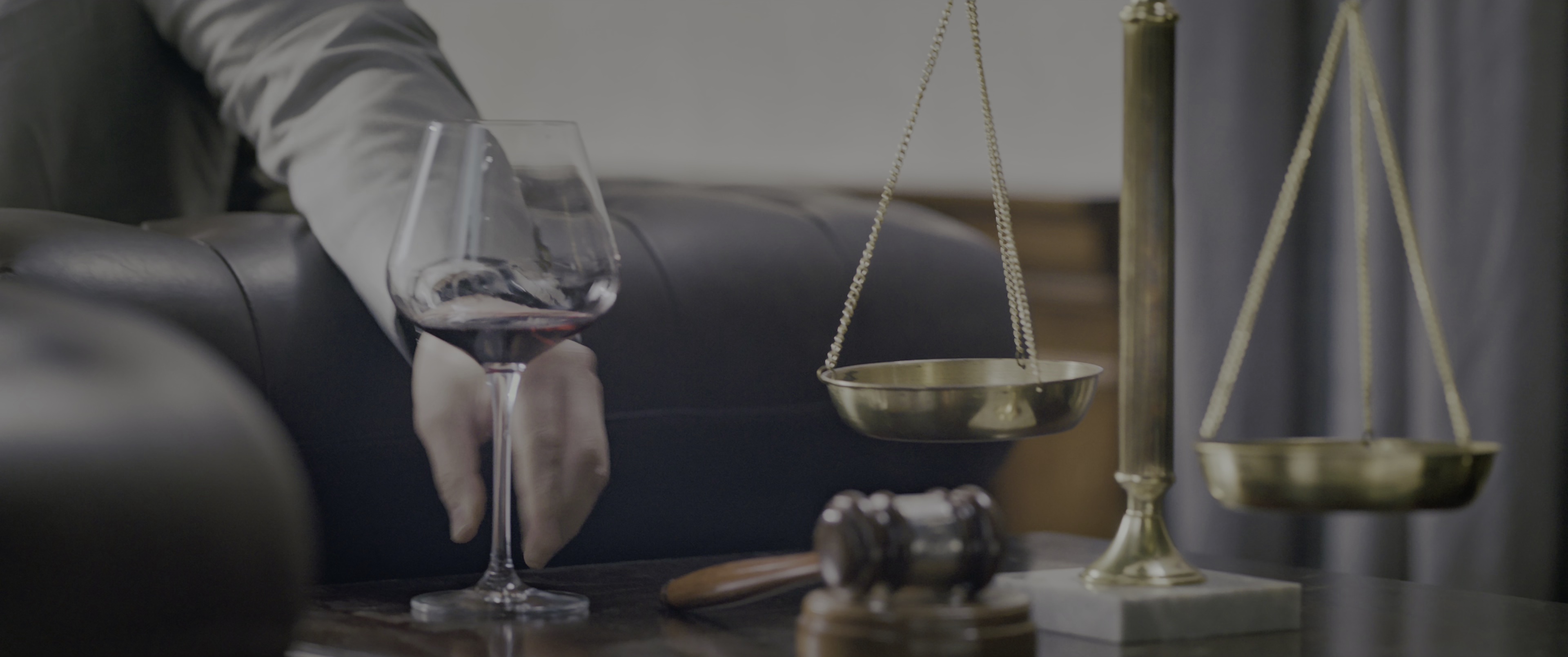 误判 [HDR/杜比视界双版本][国粤多音轨/简繁英字幕].2024.2160p.UHD.BluRay.x265.10bit.DV.TrueHD.7.1.Atmos.2Audio-QuickIO 18.97GB-4.png