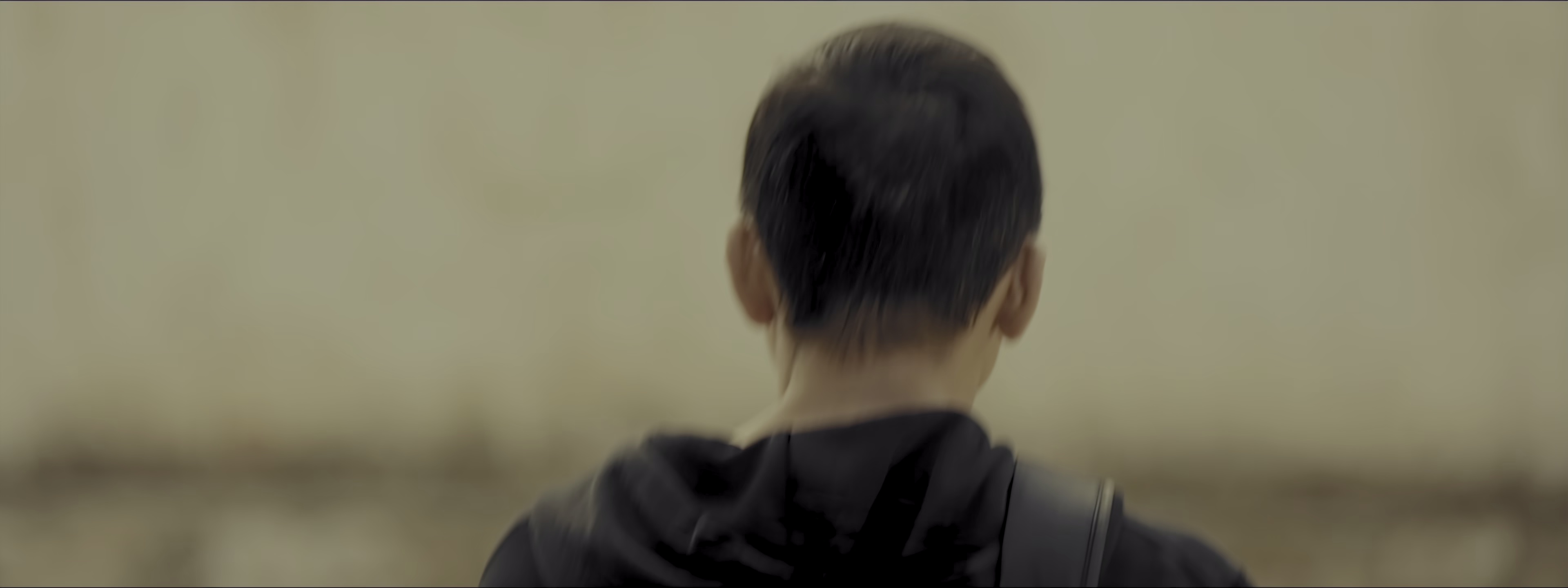 我是卧底 [国语配音/中文字幕].I'm.Undercover.2026.2160p.WEB-DL.H265.HDR.DDP5.1-PandaQT 4.77GB-2.png