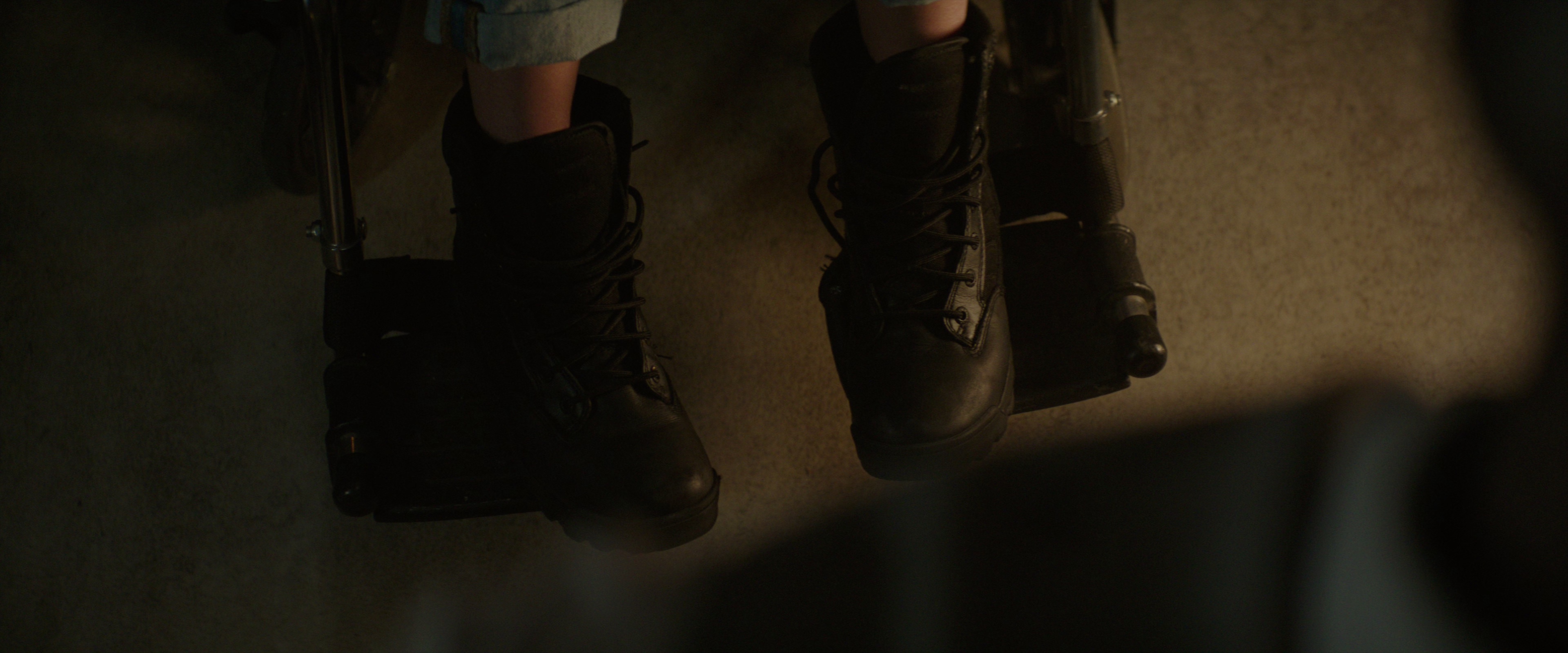 阿尔忒弥斯酒店 [简英字幕].Hotel.Artemis.2018.BluRay.2160p.x265.10bit.SDR-SSDSSE 20.15GB-5.png